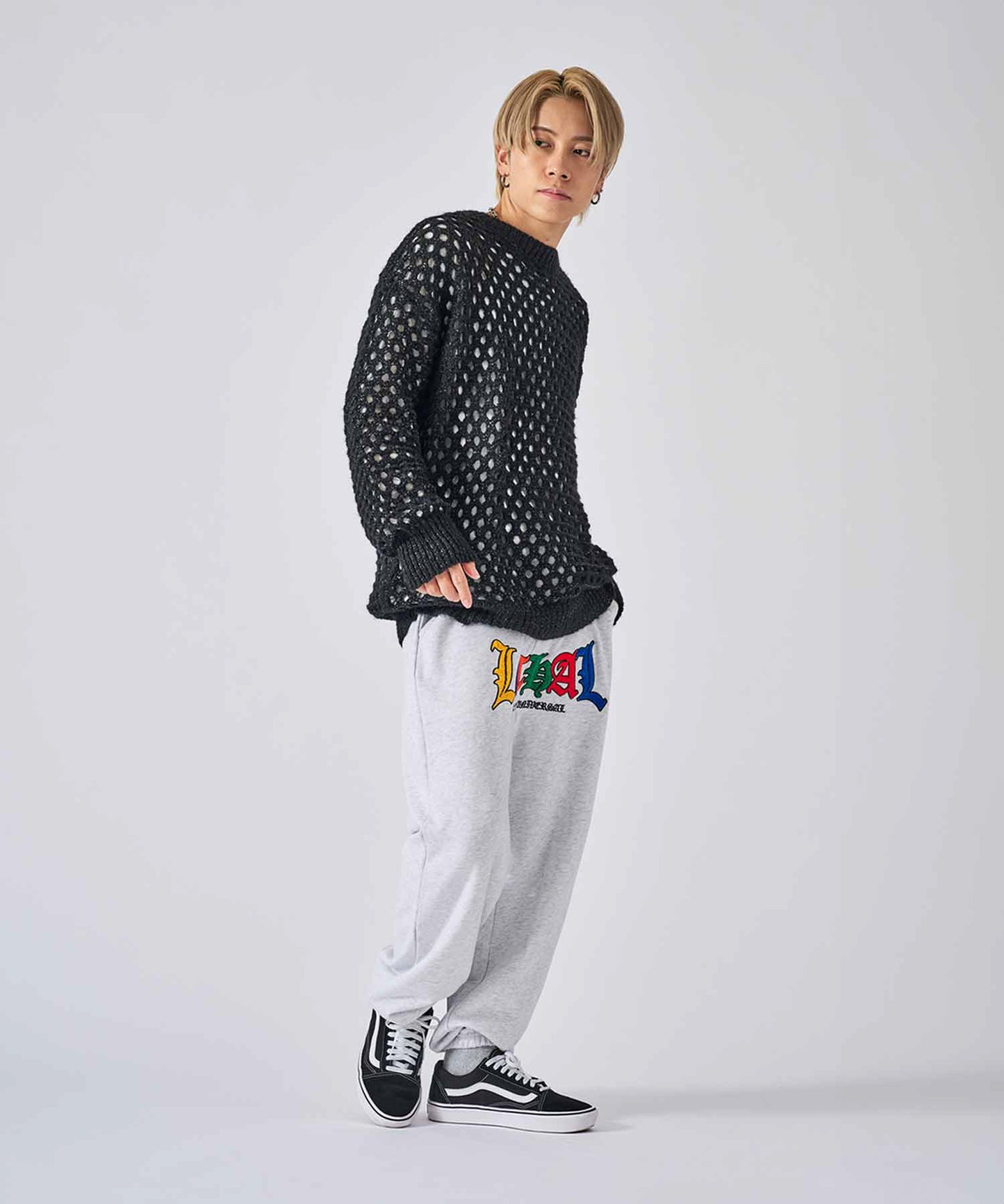 ロゴ刺繡スウェット