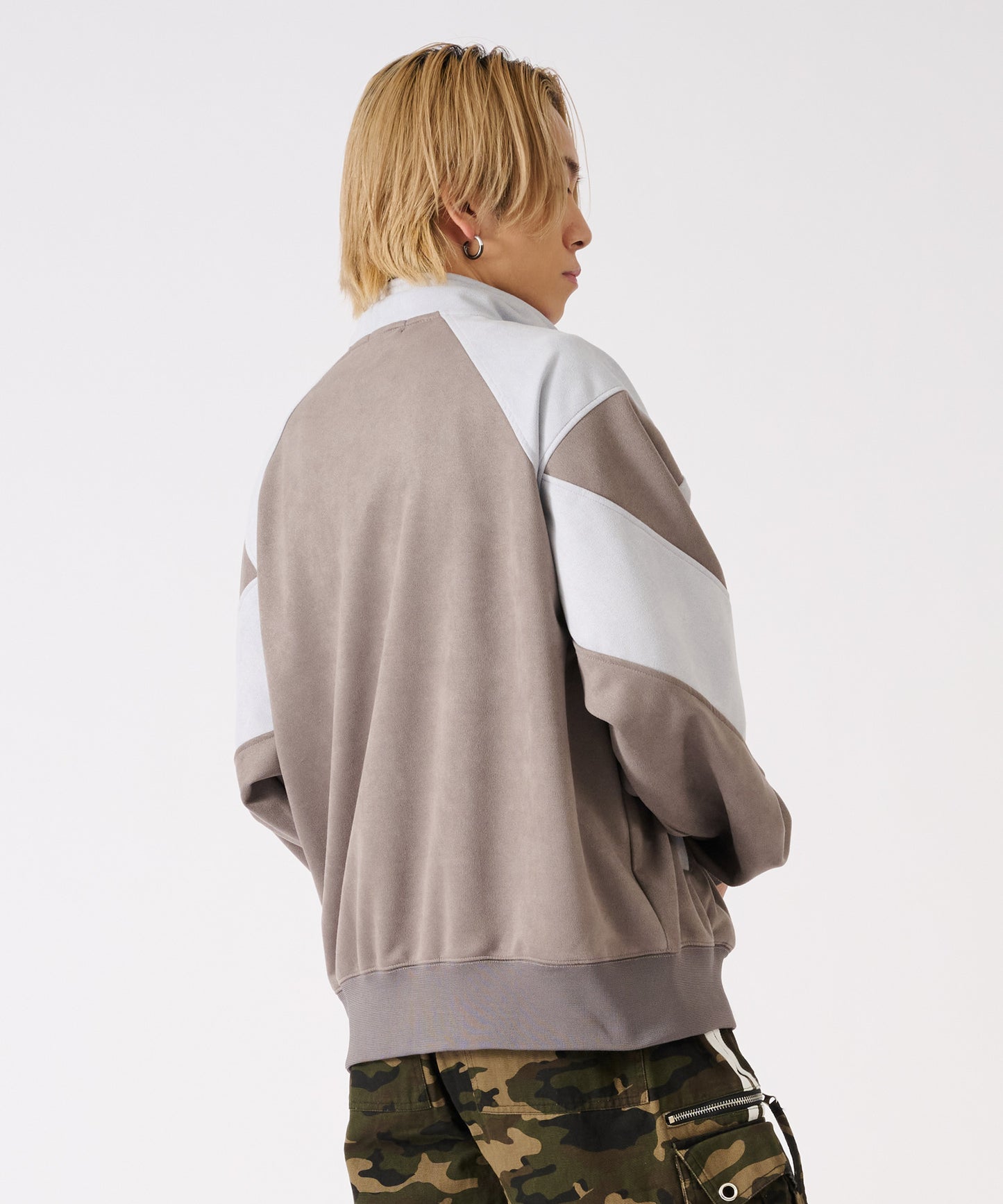 配色切り替えトラックジャケット