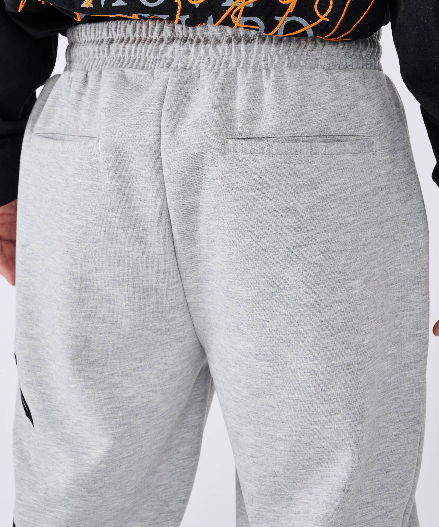 ロゴ総刺繍パンツ