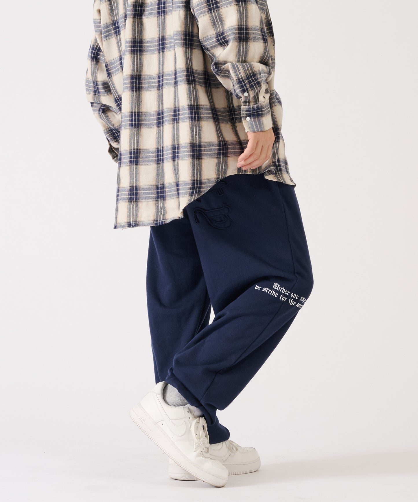ビックロゴアップリケパンツ