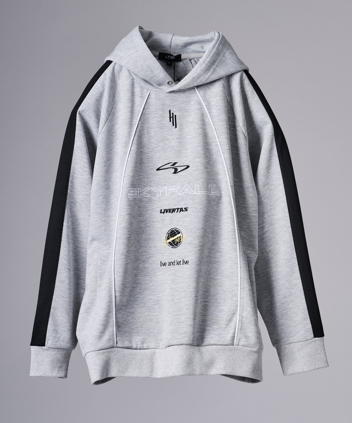 パイピングデザインパーカー