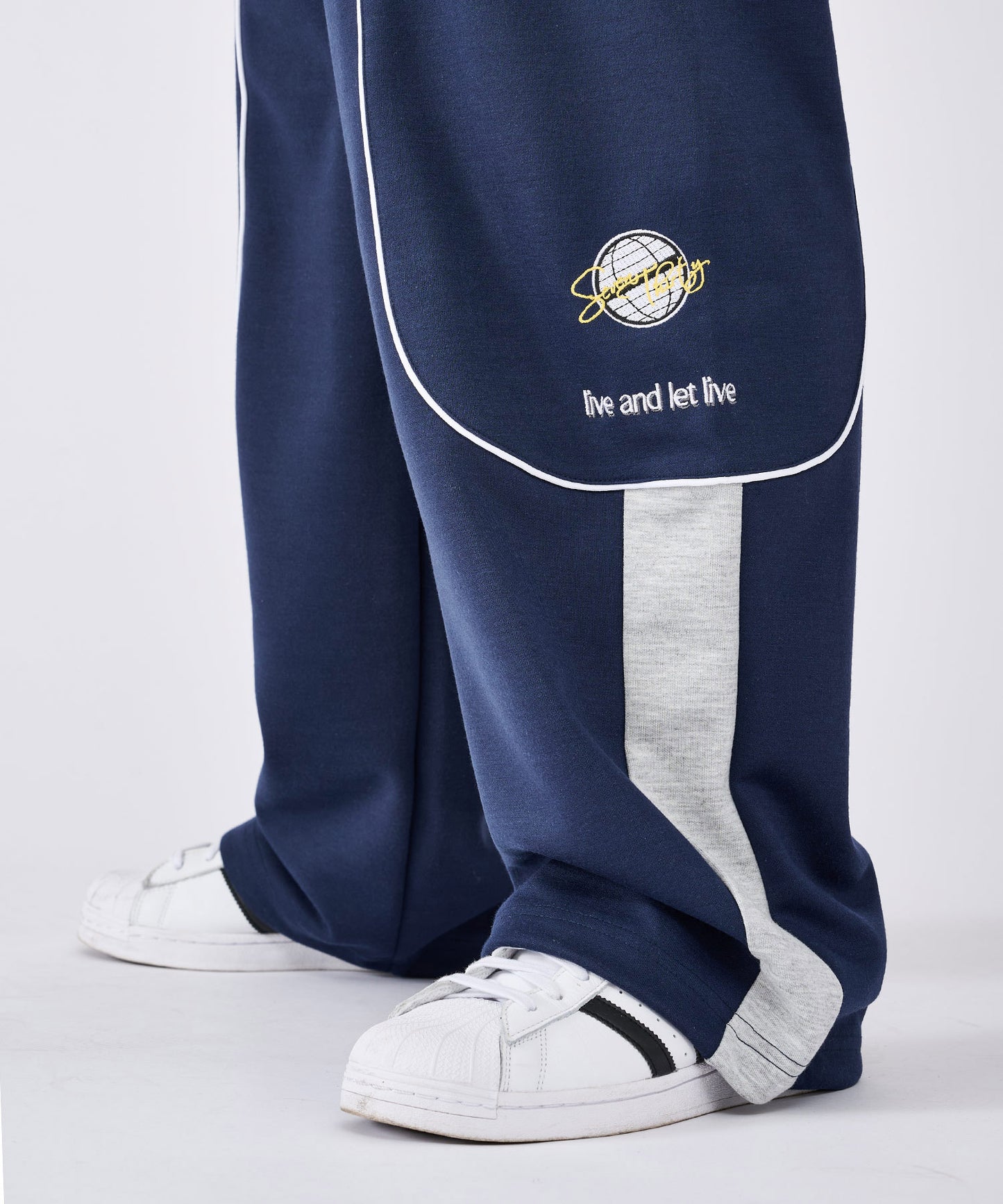 パイピングデザインパンツ