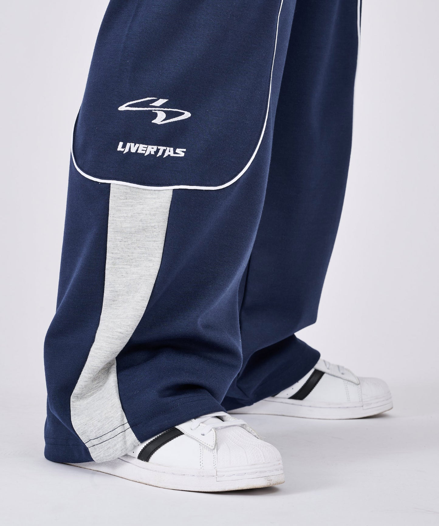 パイピングデザインパンツ