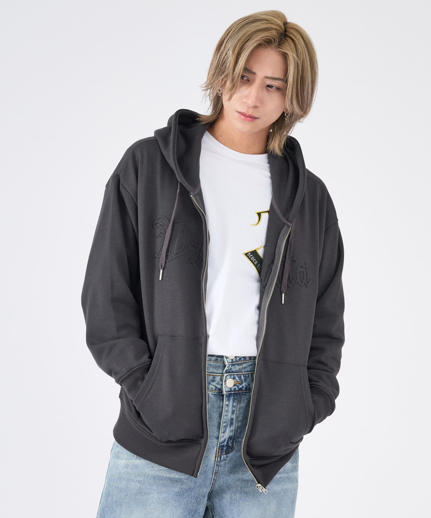 クロスエンボスZIPパーカー