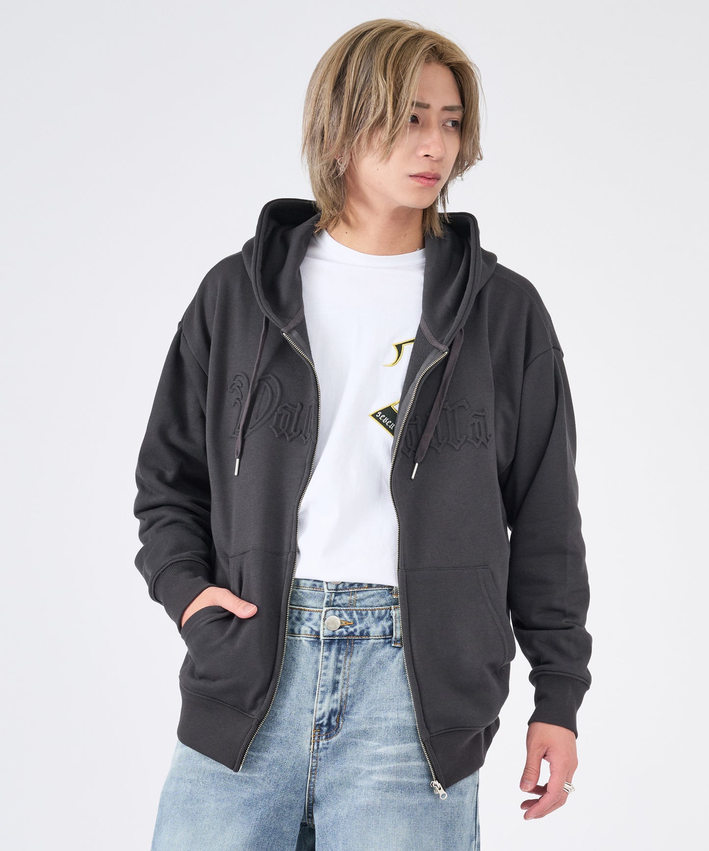 クロスエンボスZIPパーカー