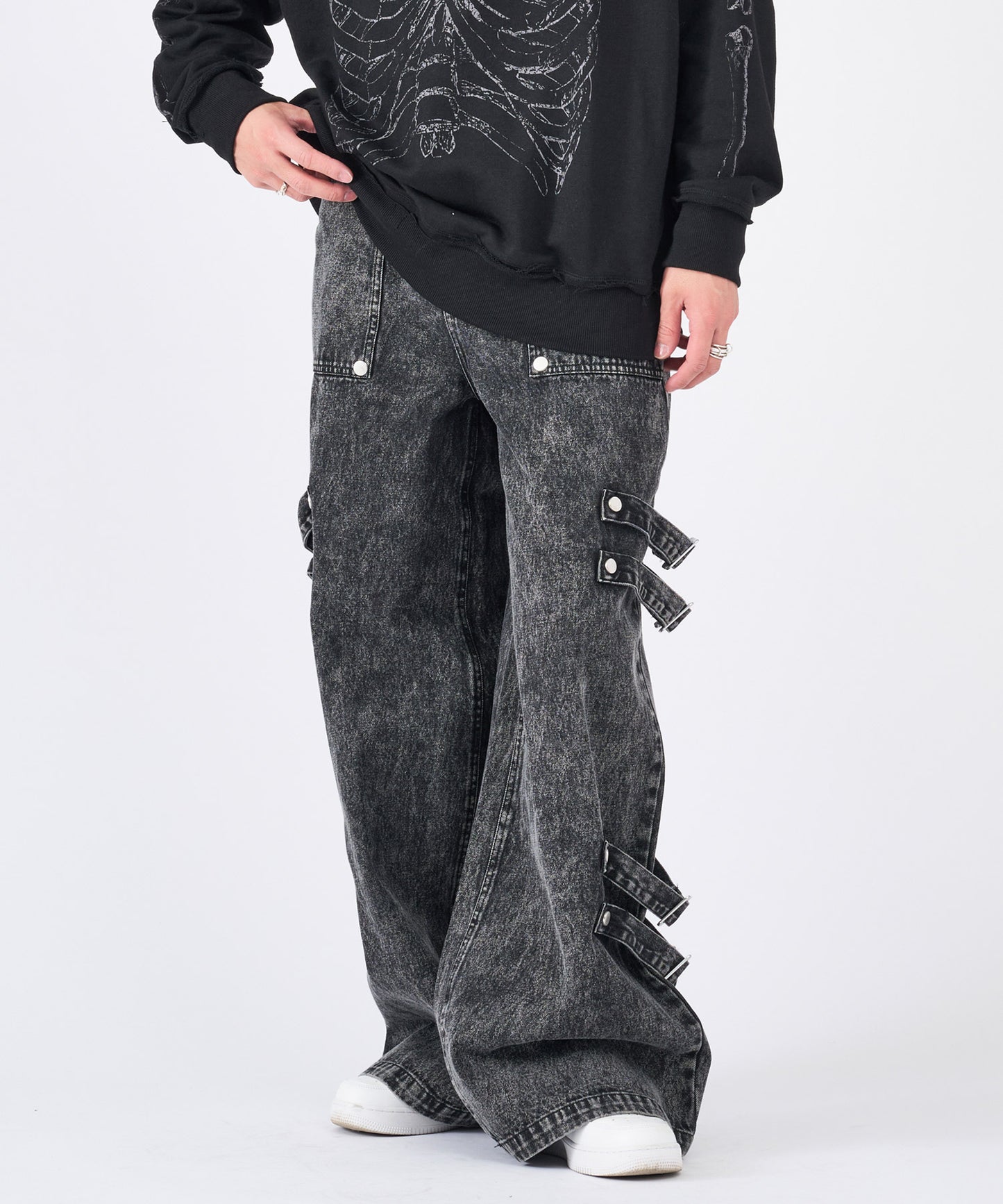 ベルトデザインデニムパンツ