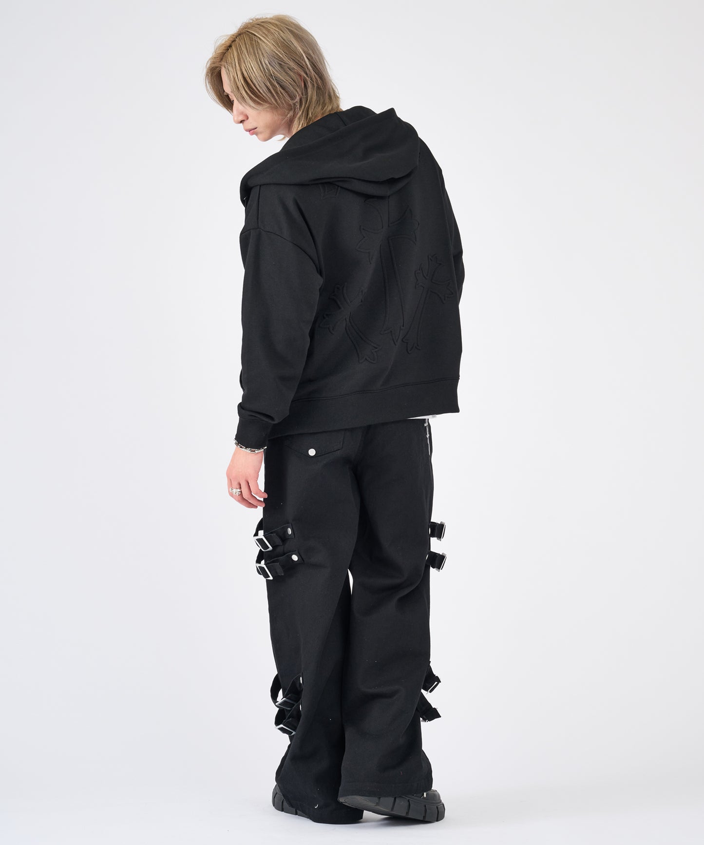 ベルトデザインデニムパンツ