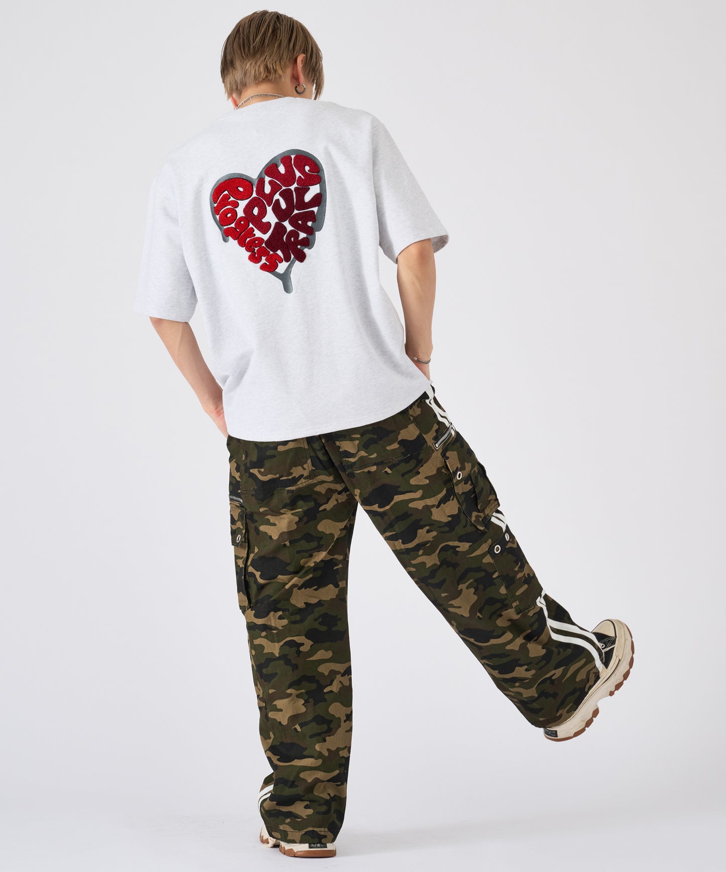 ハートサガラ刺繍半袖Tee