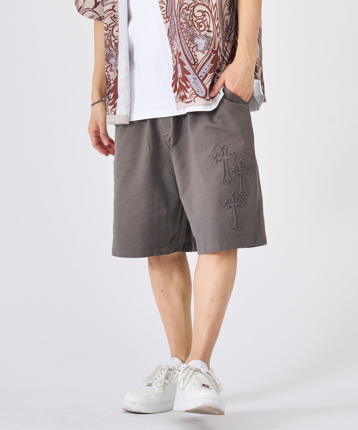 クロスエンボスショートパンツ
