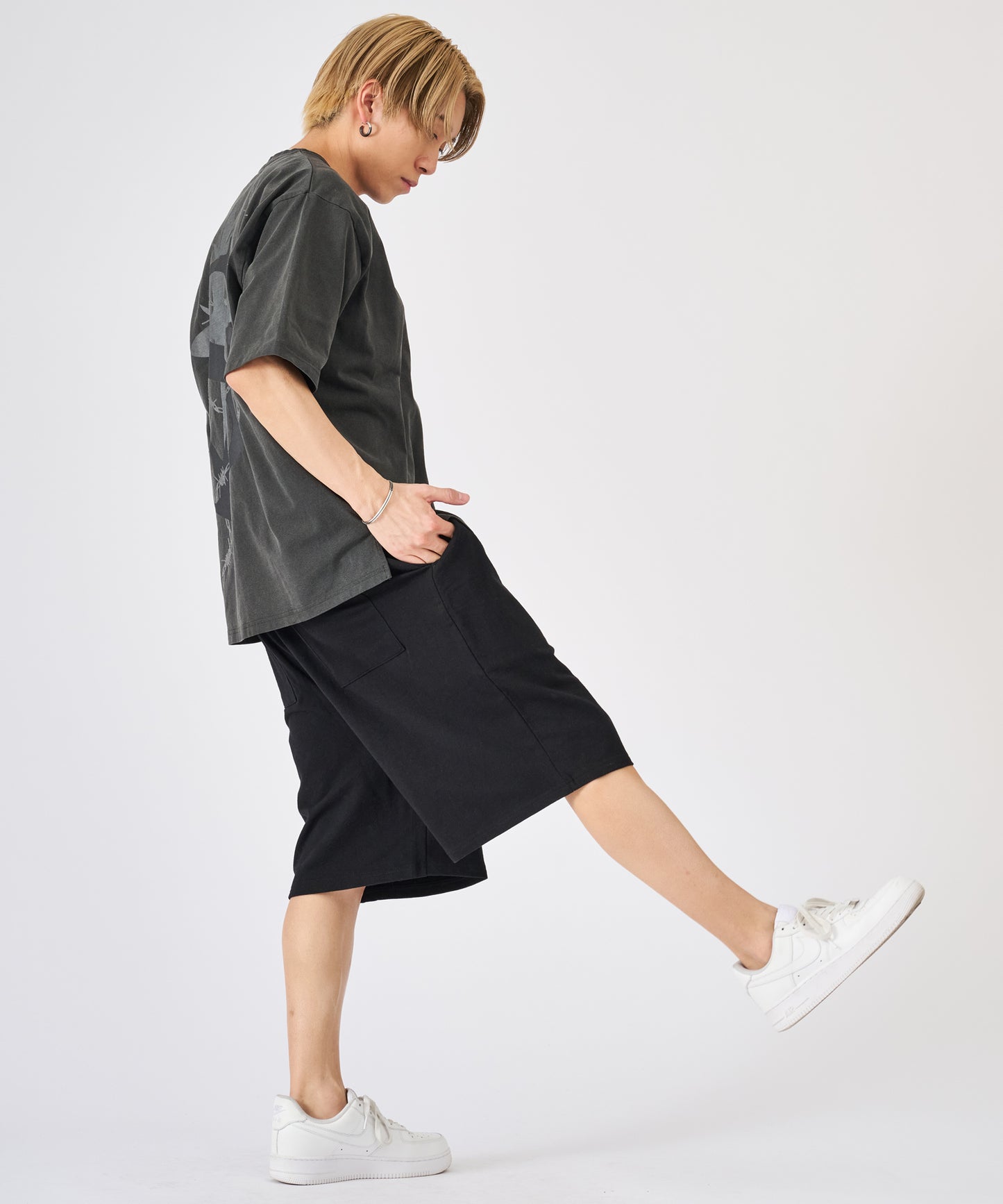 クロスエンボスショートパンツ