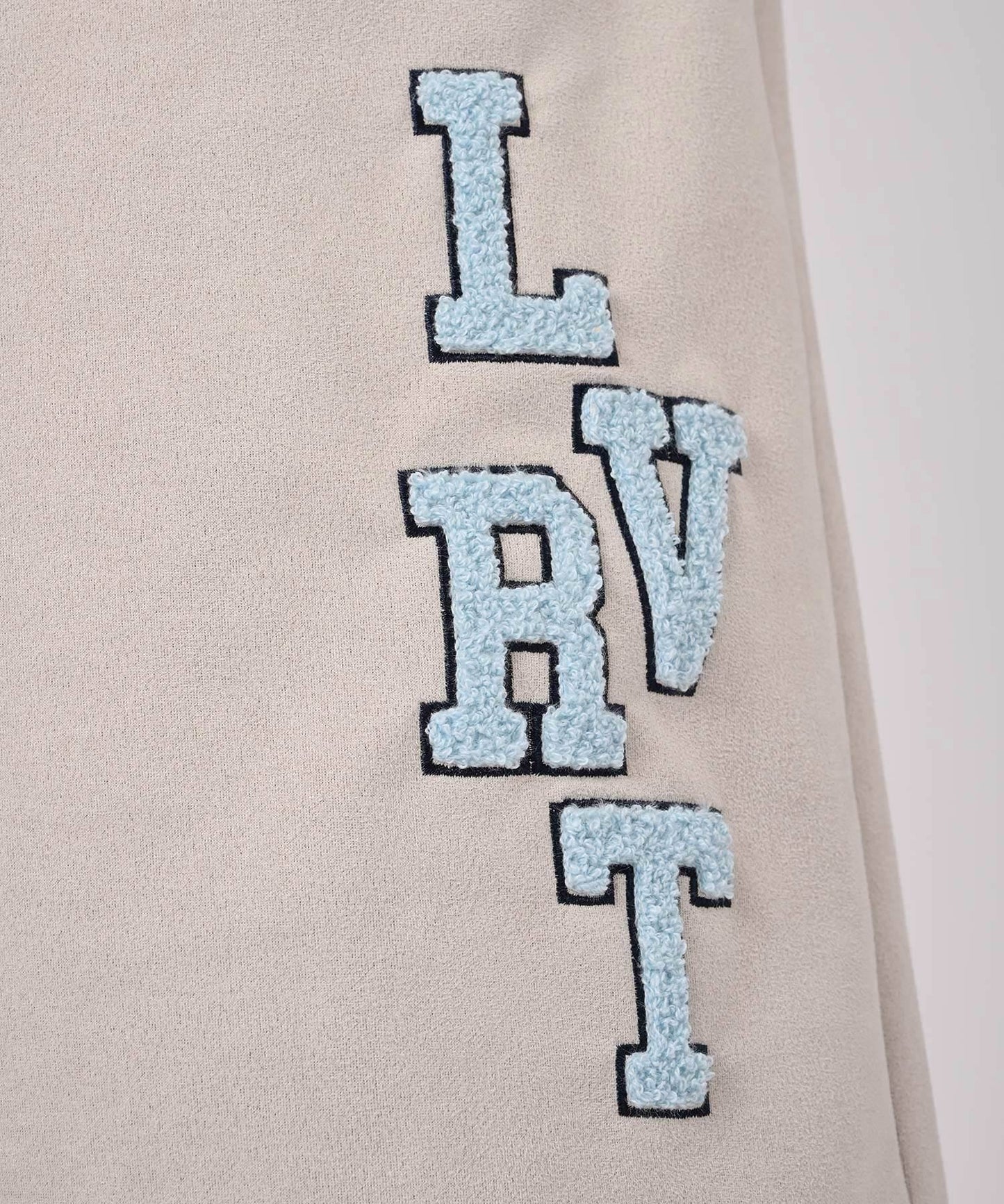 スエード サガラ刺繍セットアップ