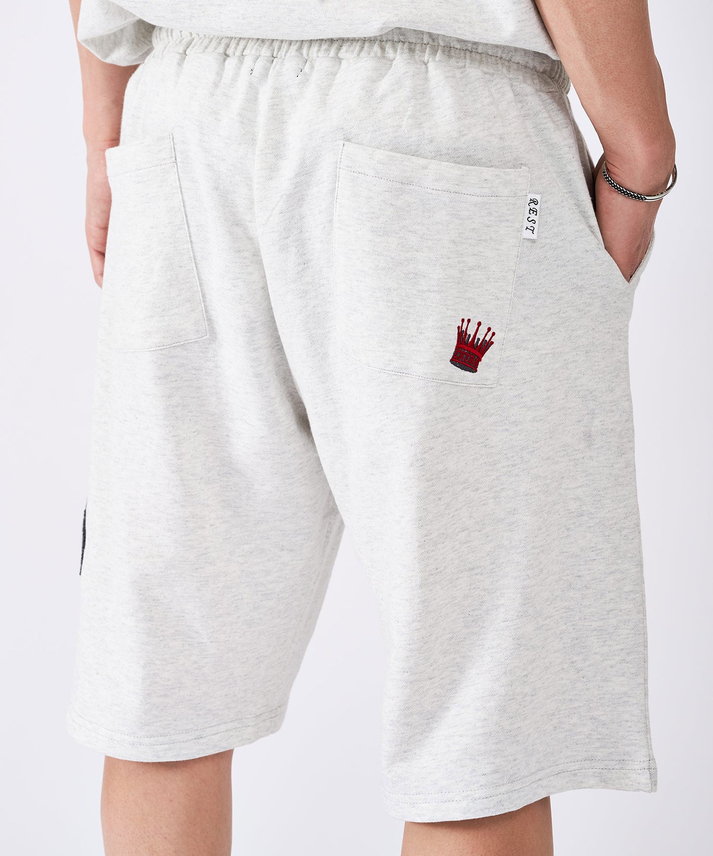 クラウンサガラ刺繍ショートパンツ