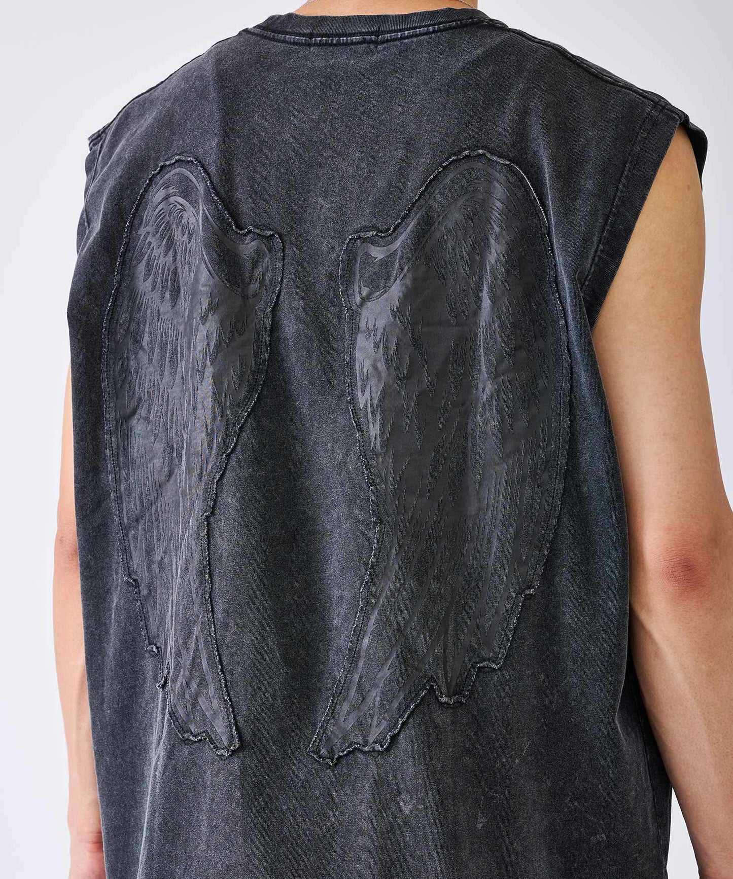 カットオフアップリケノースリーブ