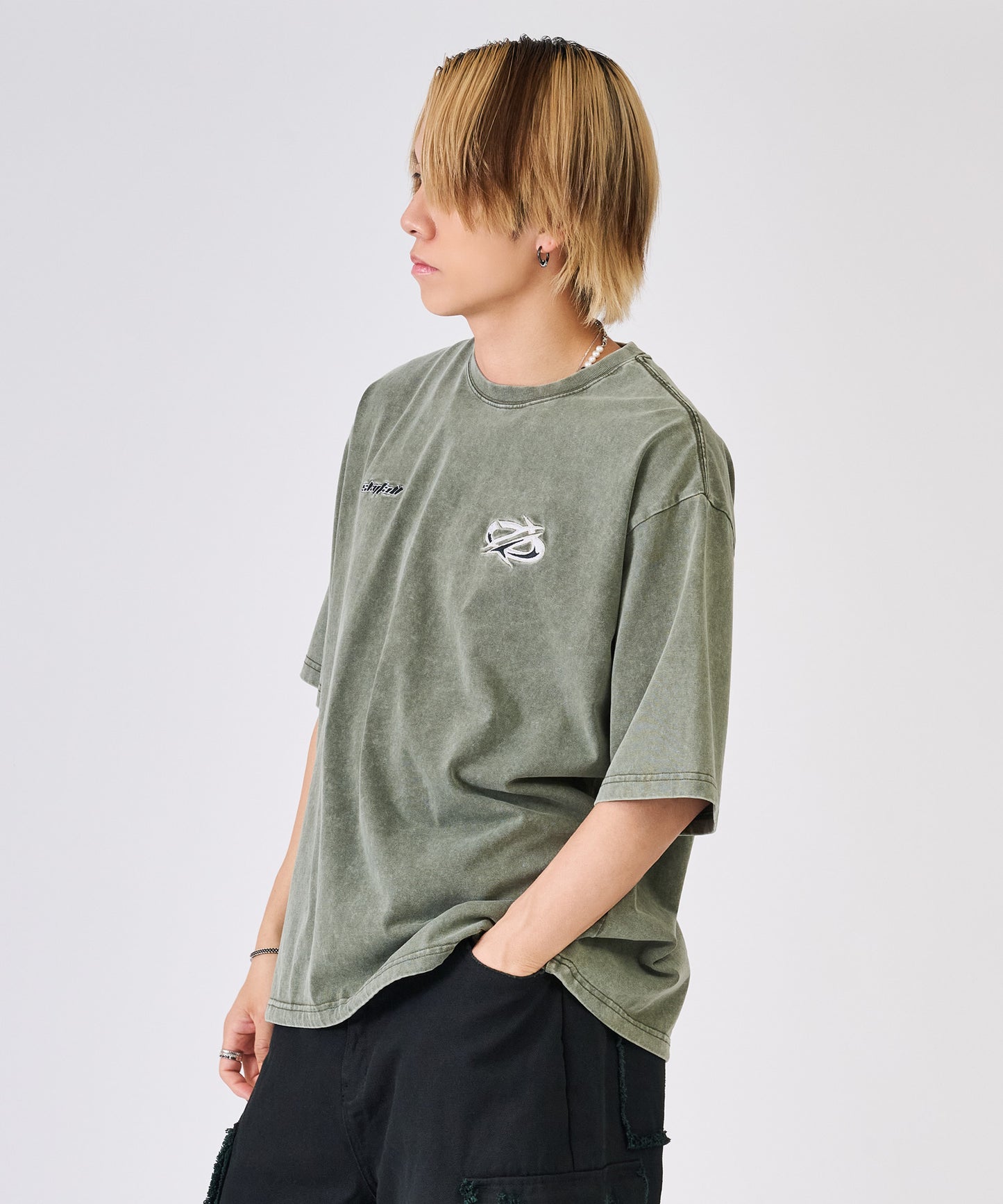 カットオフアップリケ半袖Tee