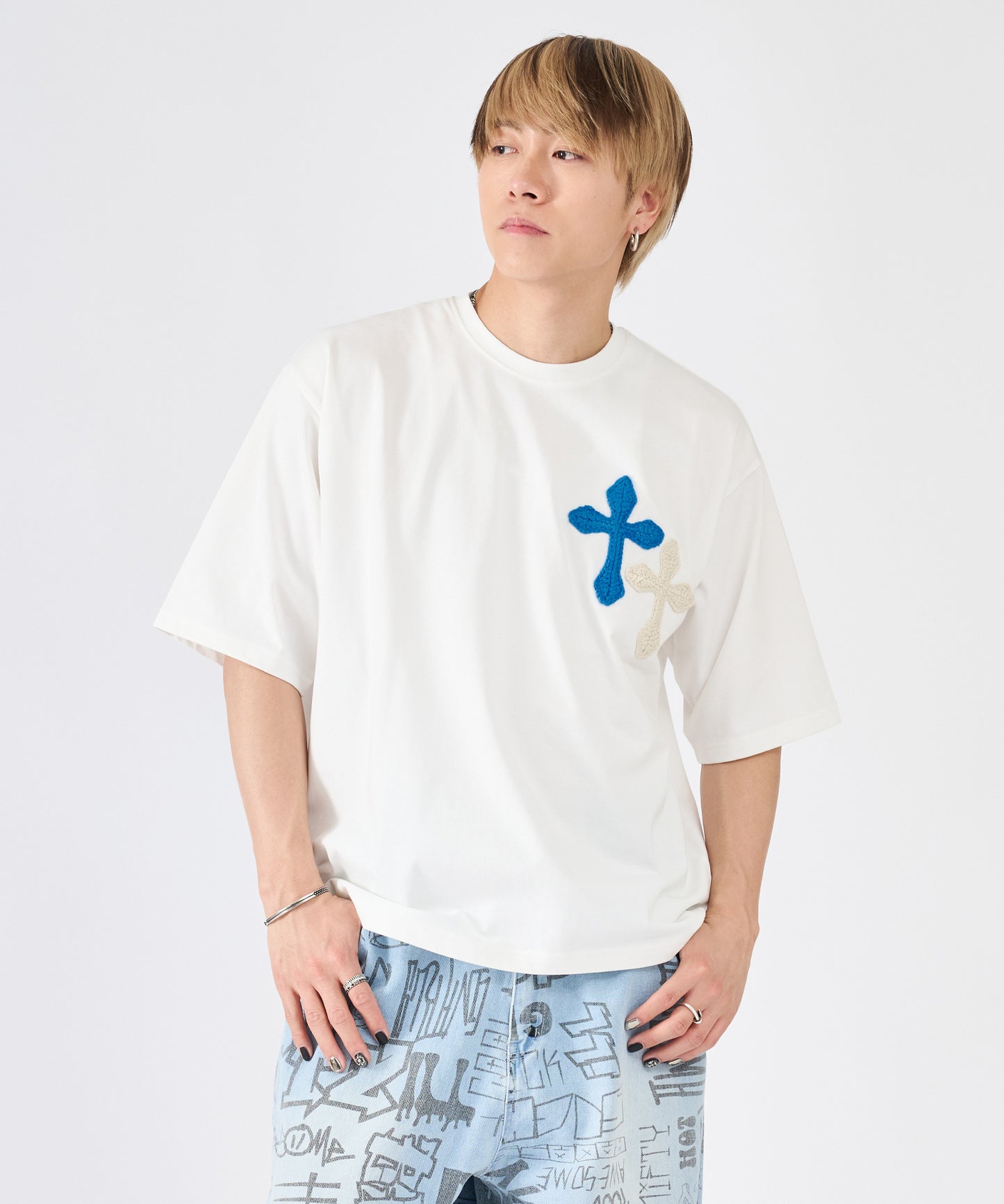 極太糸クロス刺繍半袖Tee