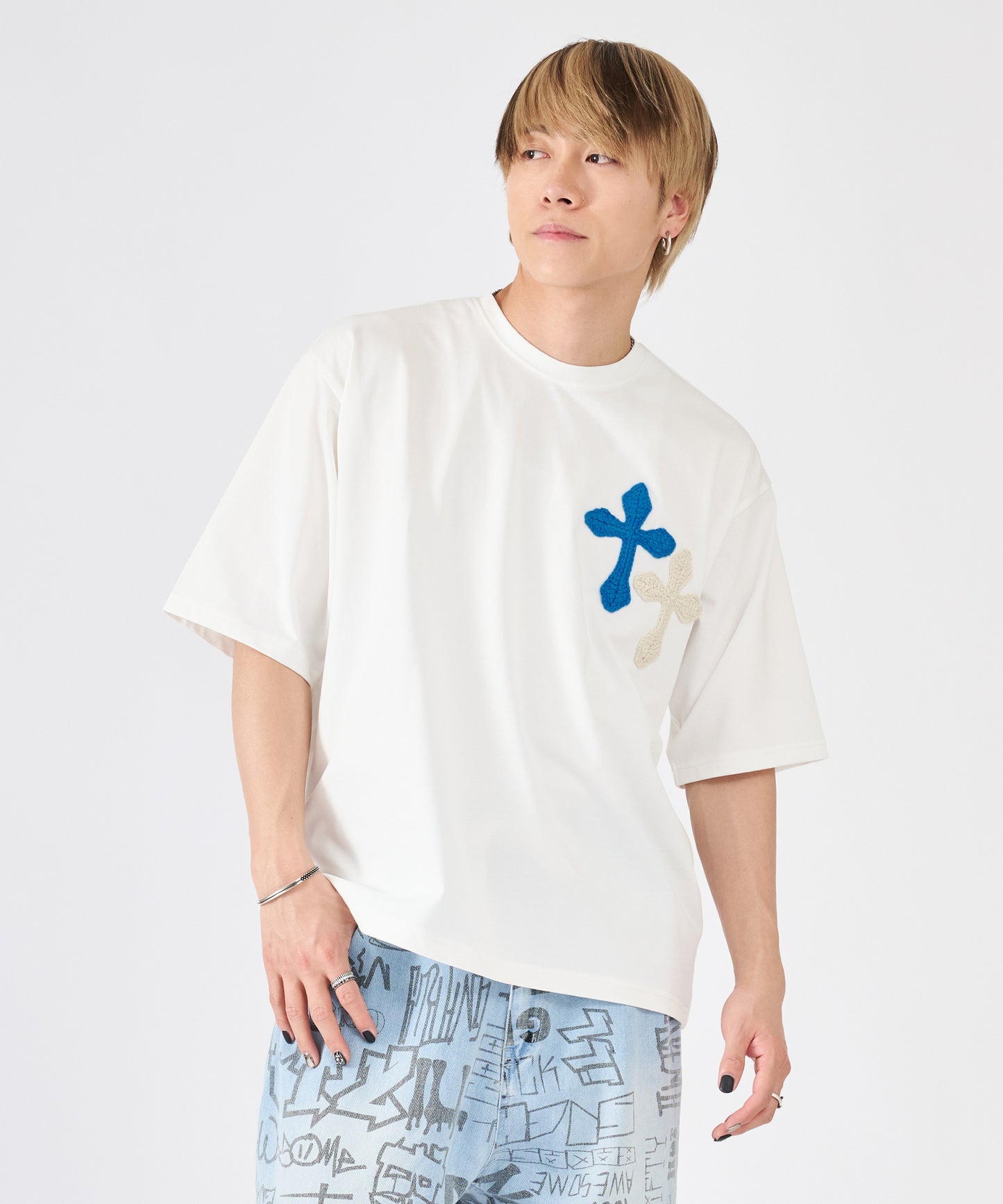 極太糸クロス刺繍半袖Tee