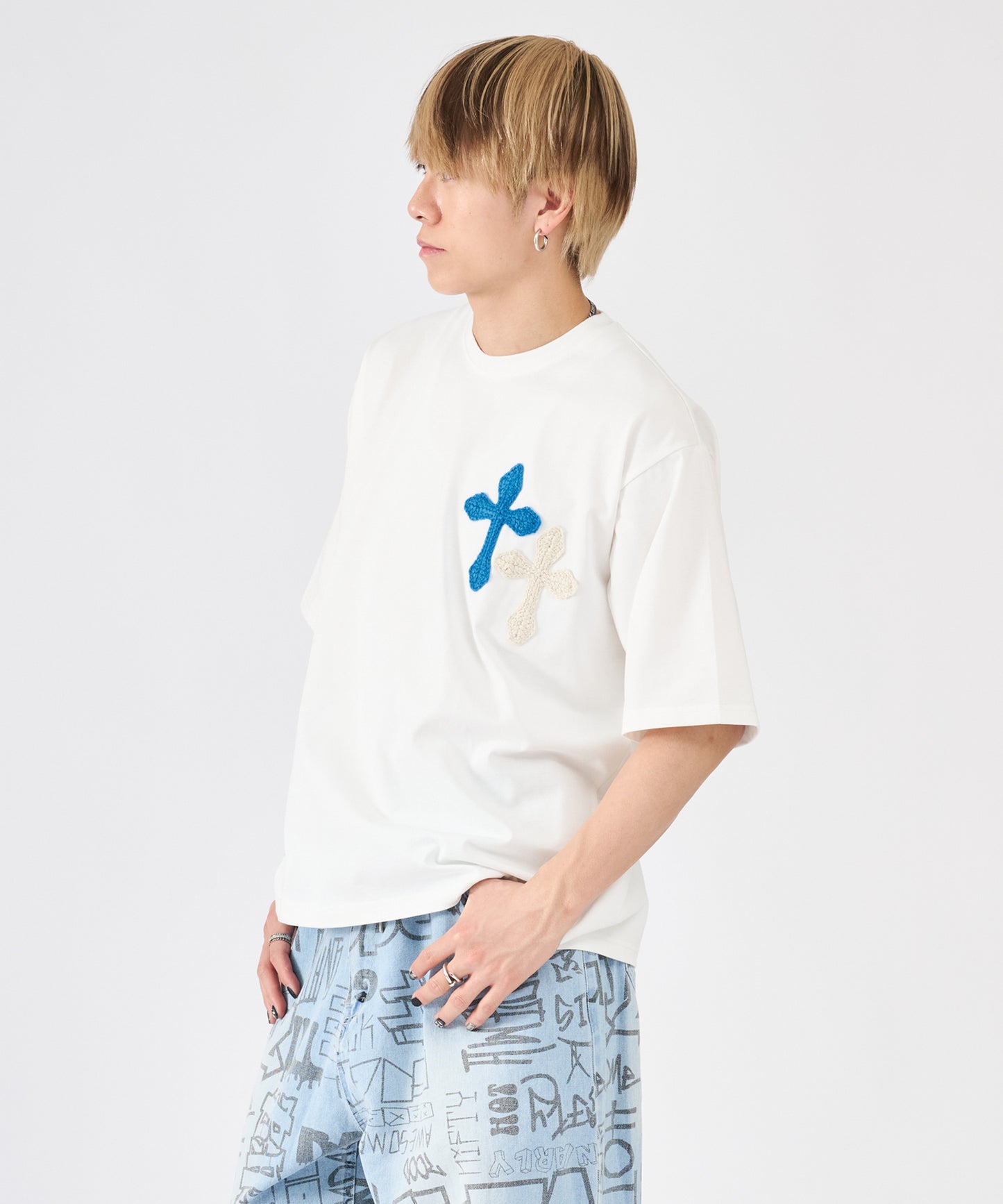 極太糸クロス刺繍半袖Tee