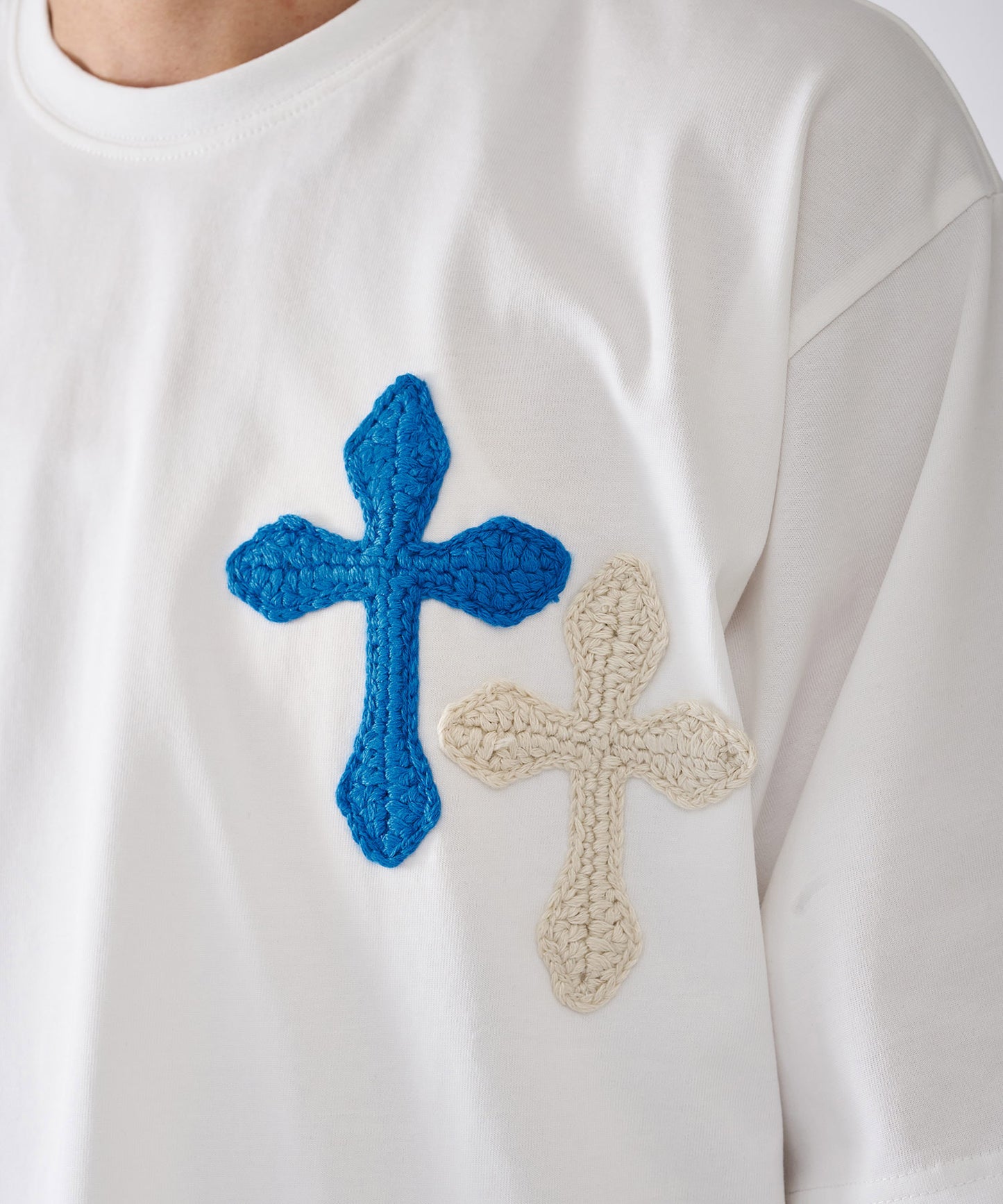 極太糸クロス刺繍半袖Tee