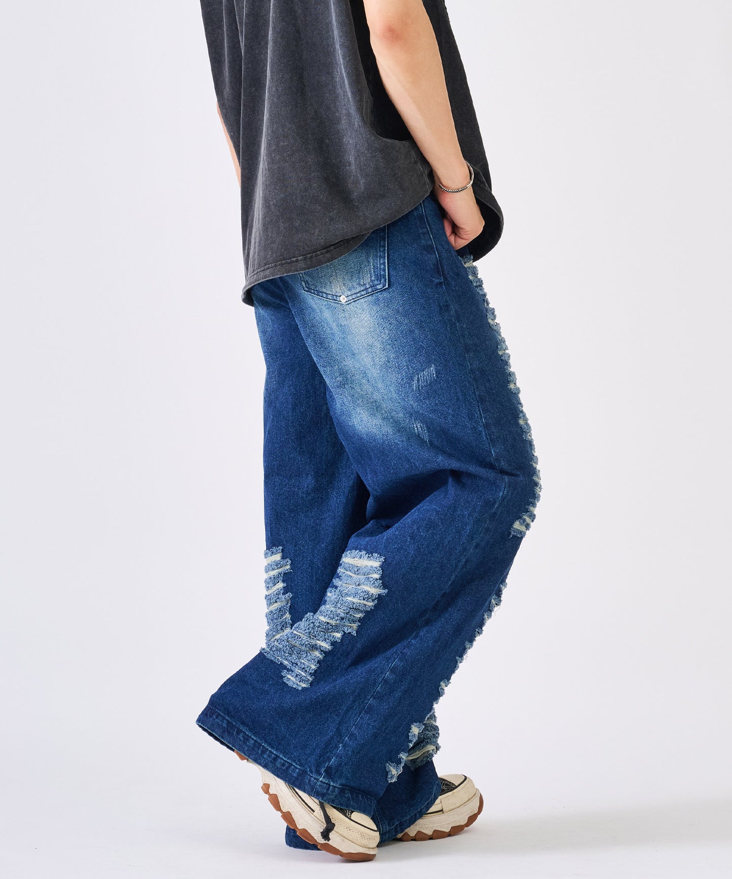 デストロイデニムパンツ