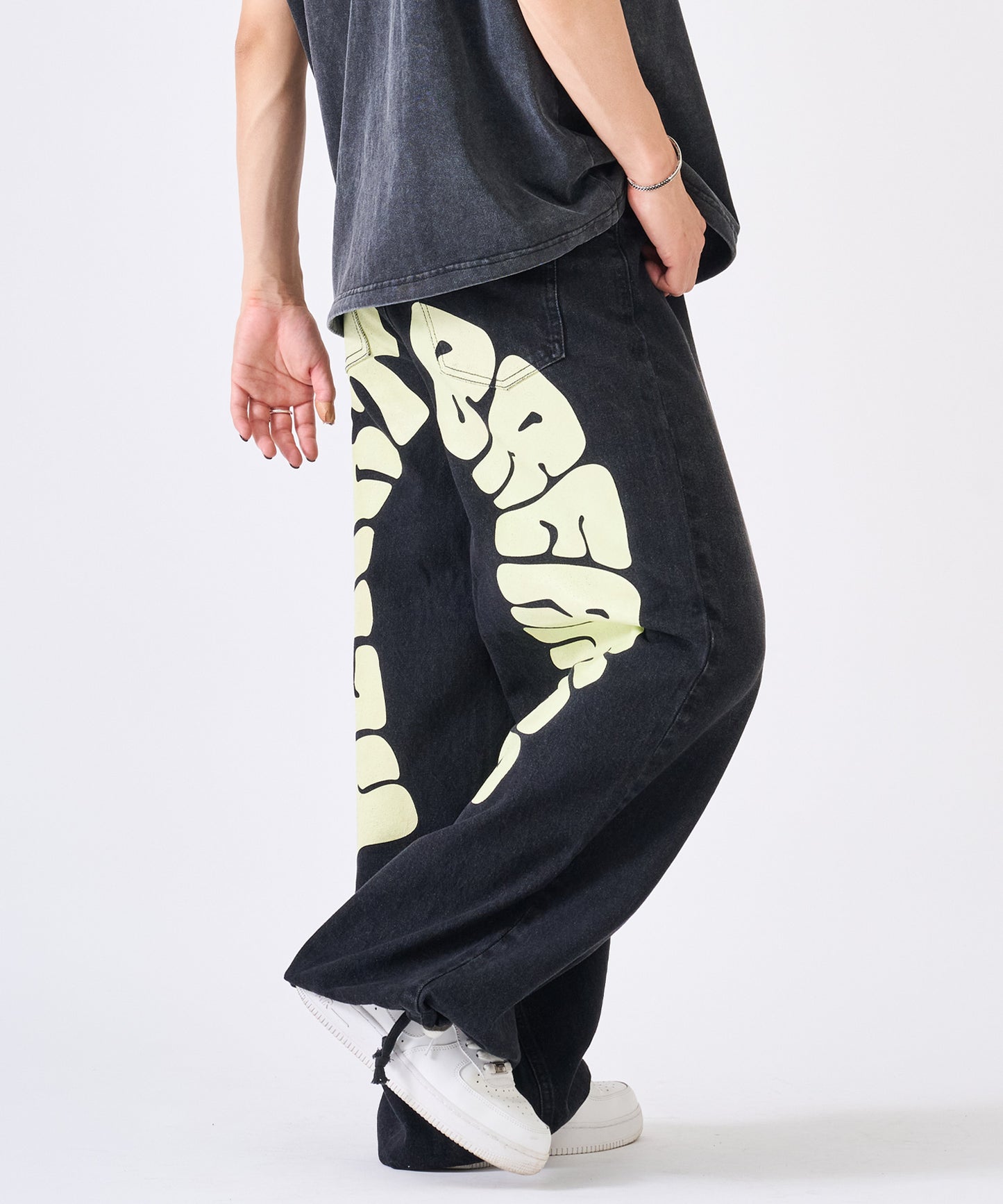 バックアーチロゴデニムパンツ