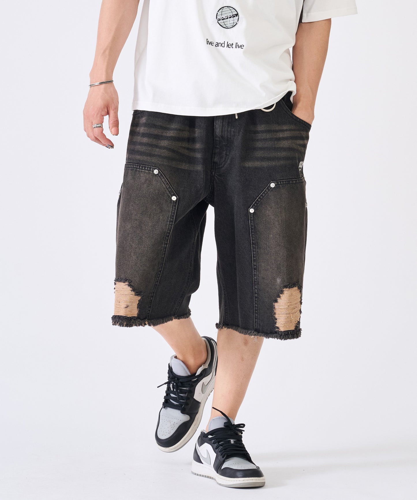 ダブルニーショートパンツ