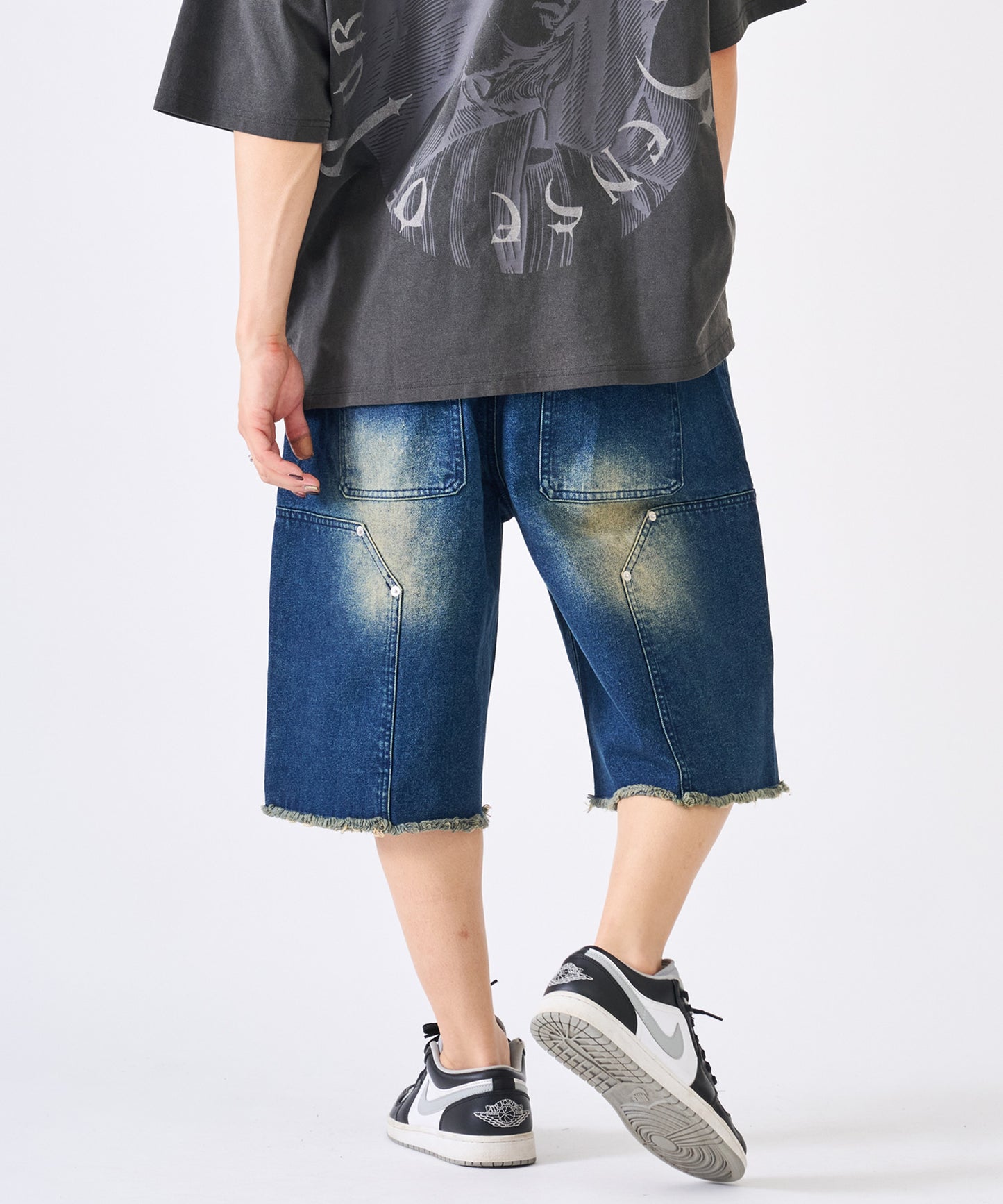 ダブルニーショートパンツ