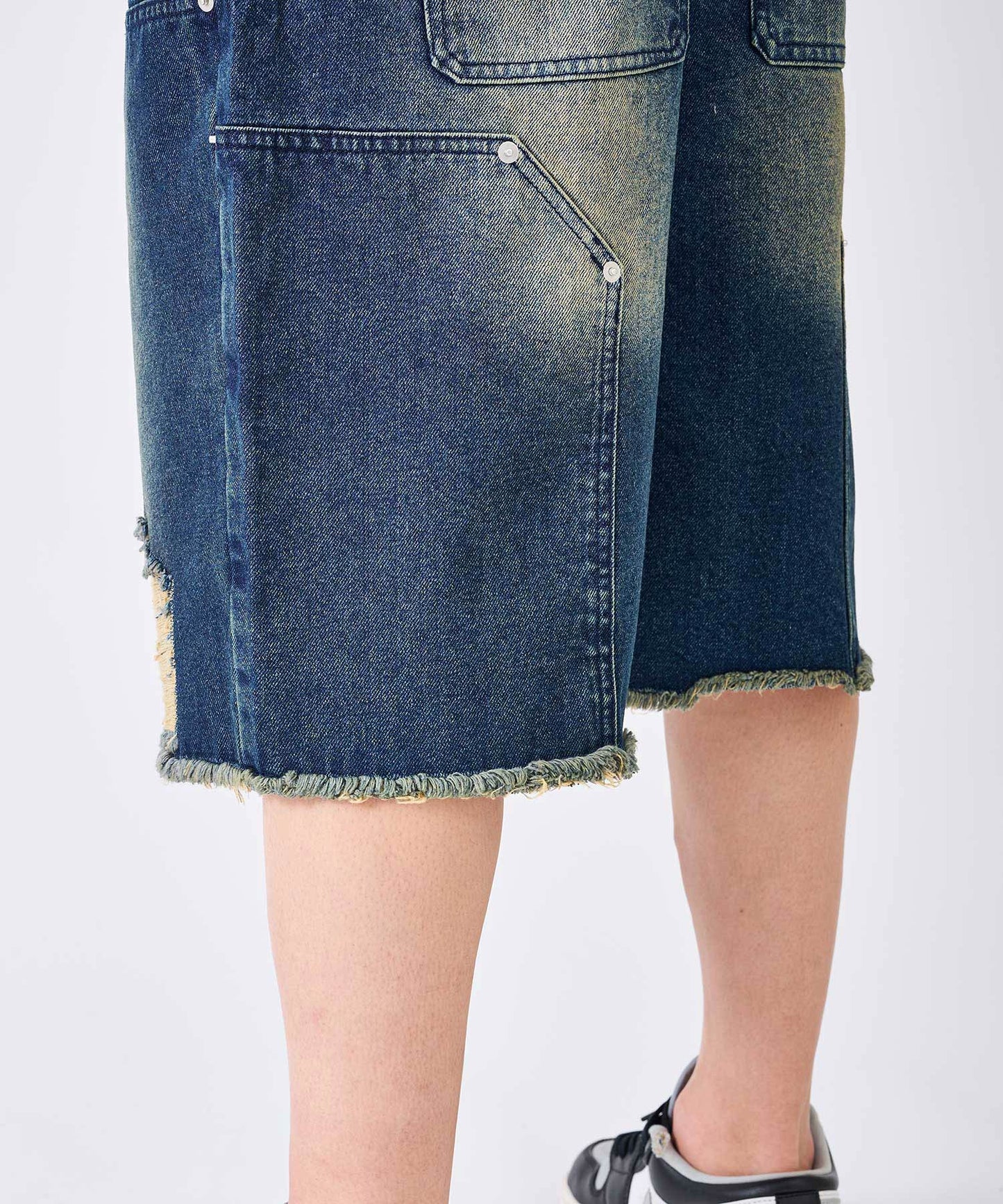 ダブルニーショートパンツ