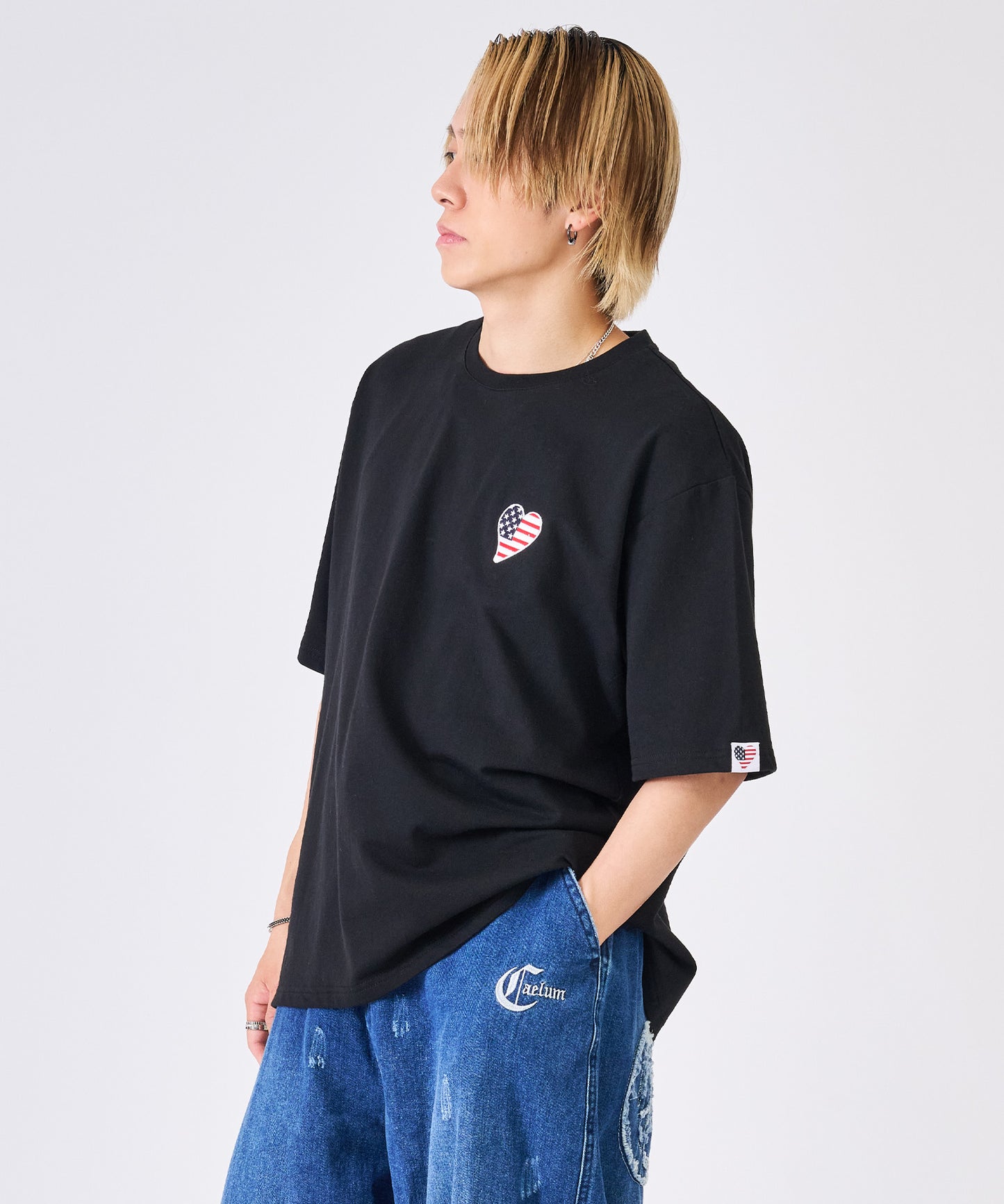 ハート刺繍Tシャツ