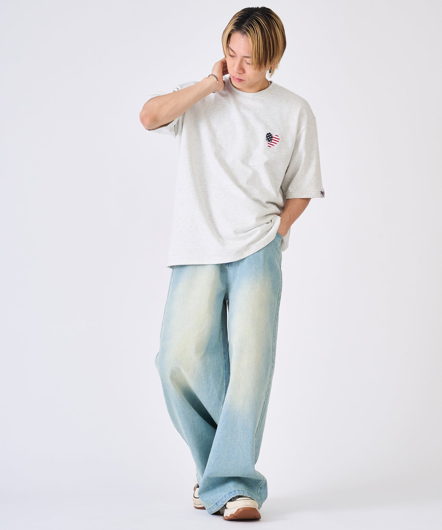 ハート刺繍Tシャツ