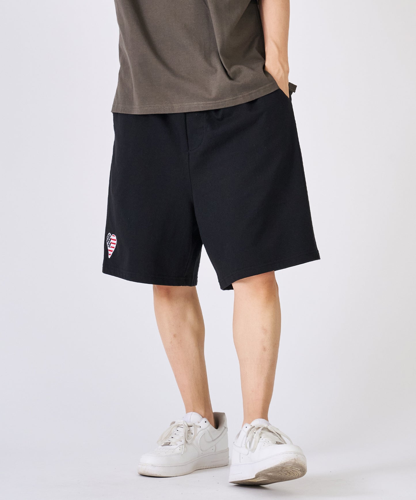 ハート刺繍ショートパンツ