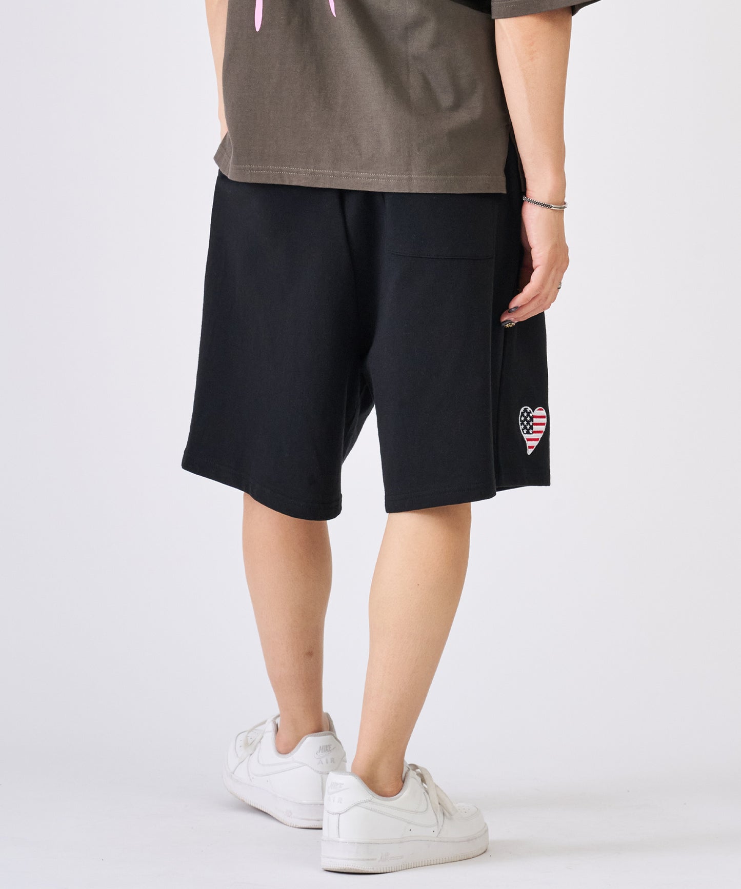 ハート刺繍ショートパンツ