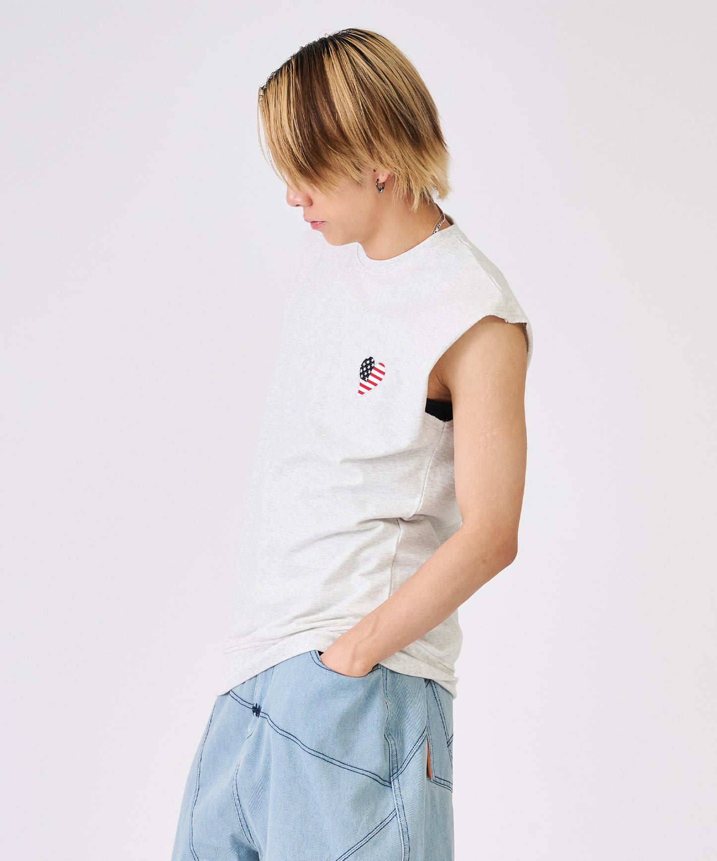 ハート刺繍ノースリーブ