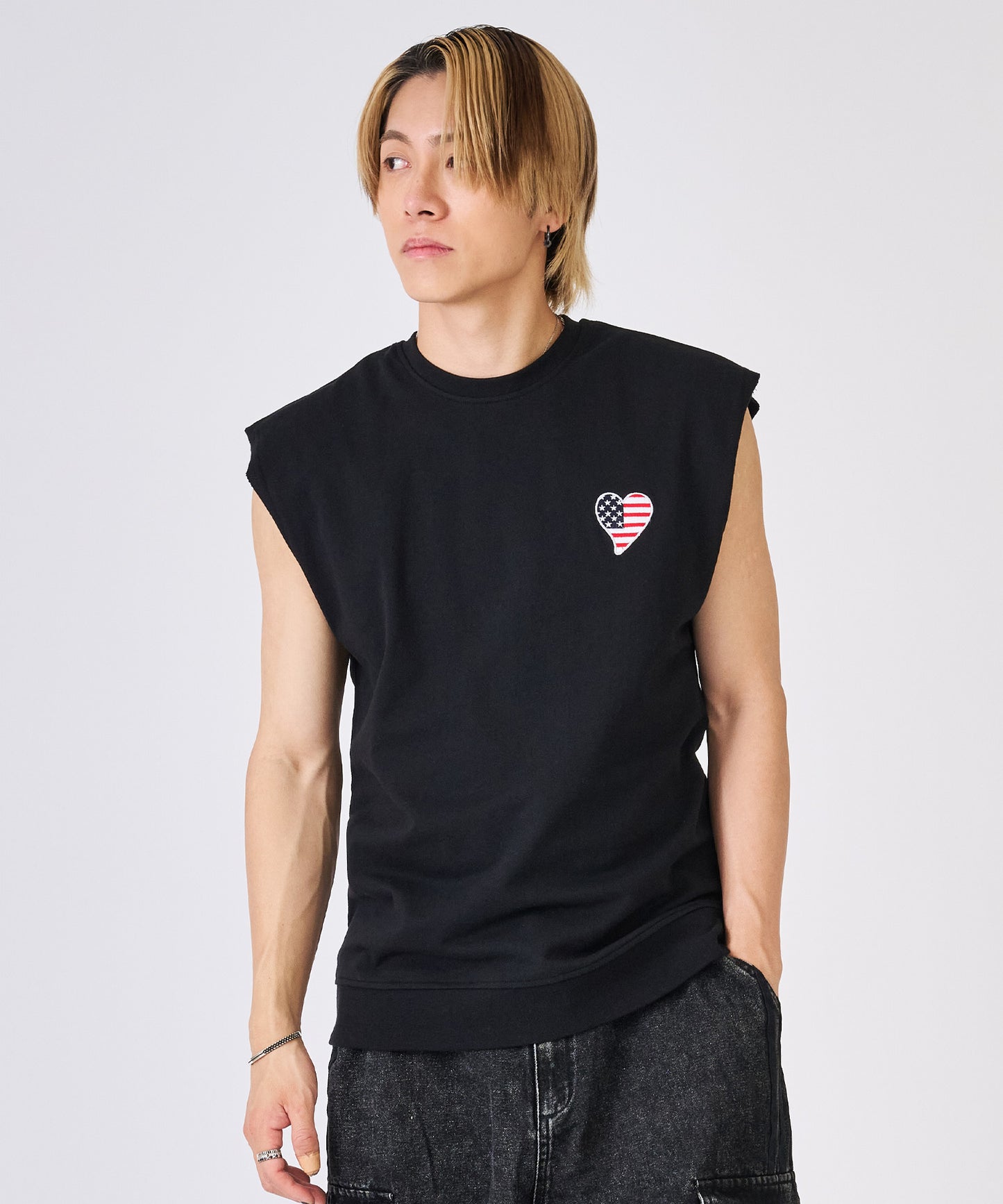 ハート刺繍ノースリーブ