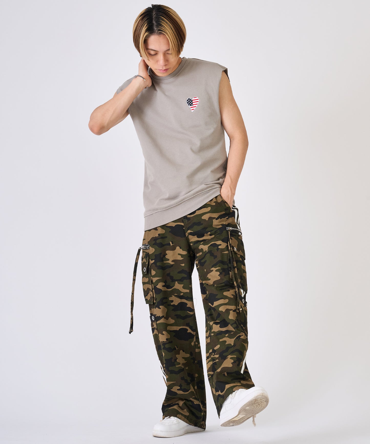 ハート刺繍ノースリーブ