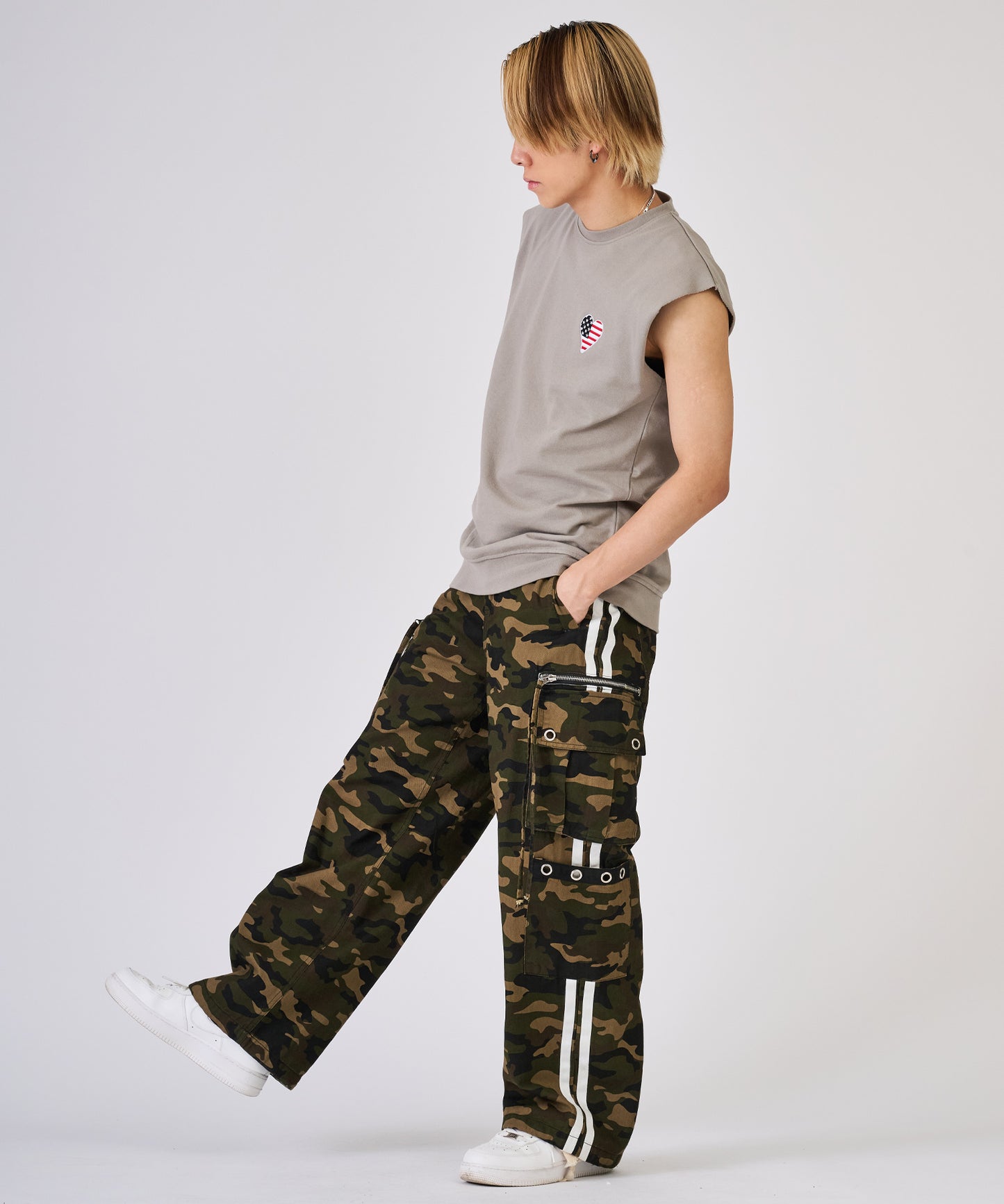 ハート刺繍ノースリーブ