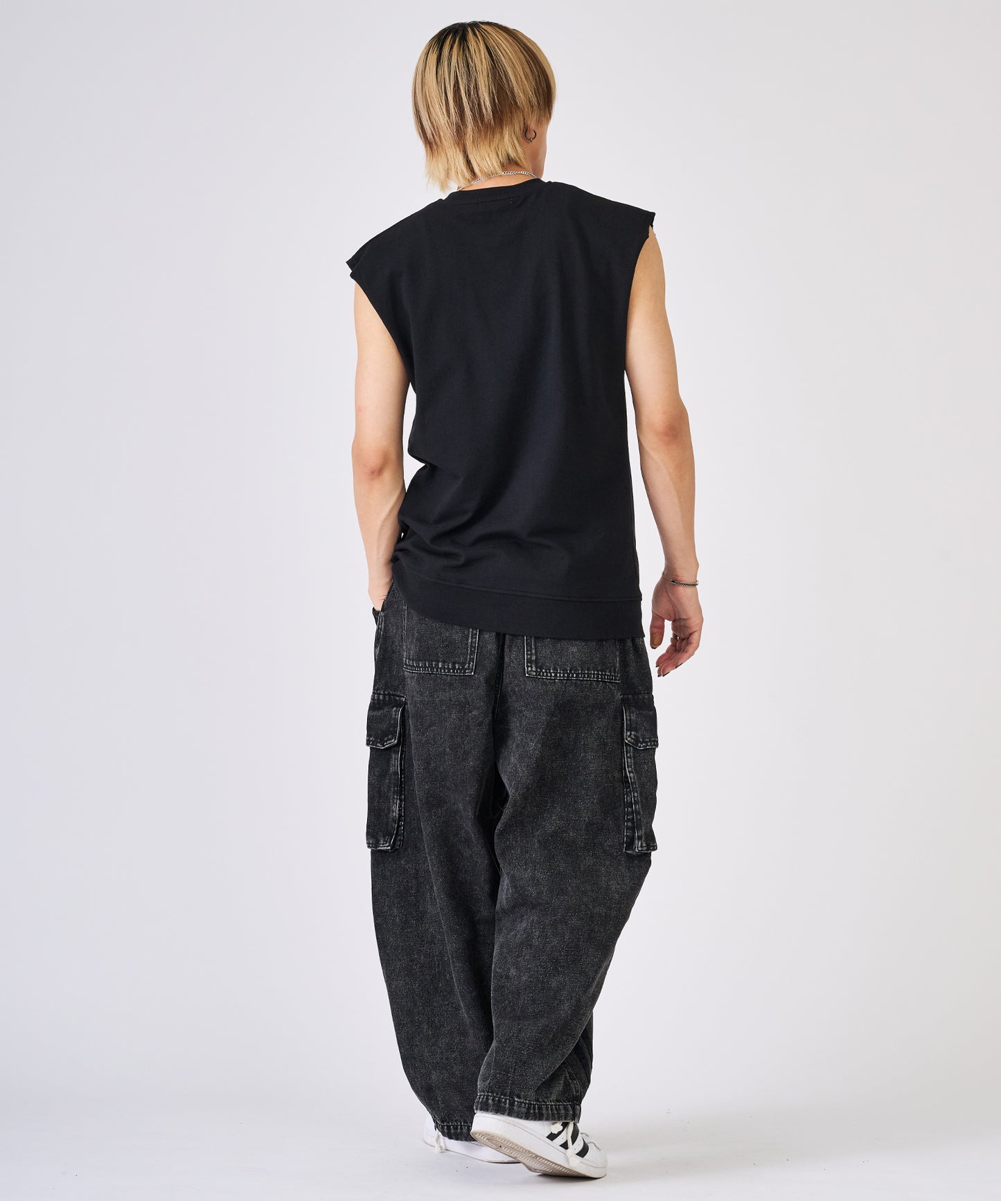 ハート刺繍ノースリーブ