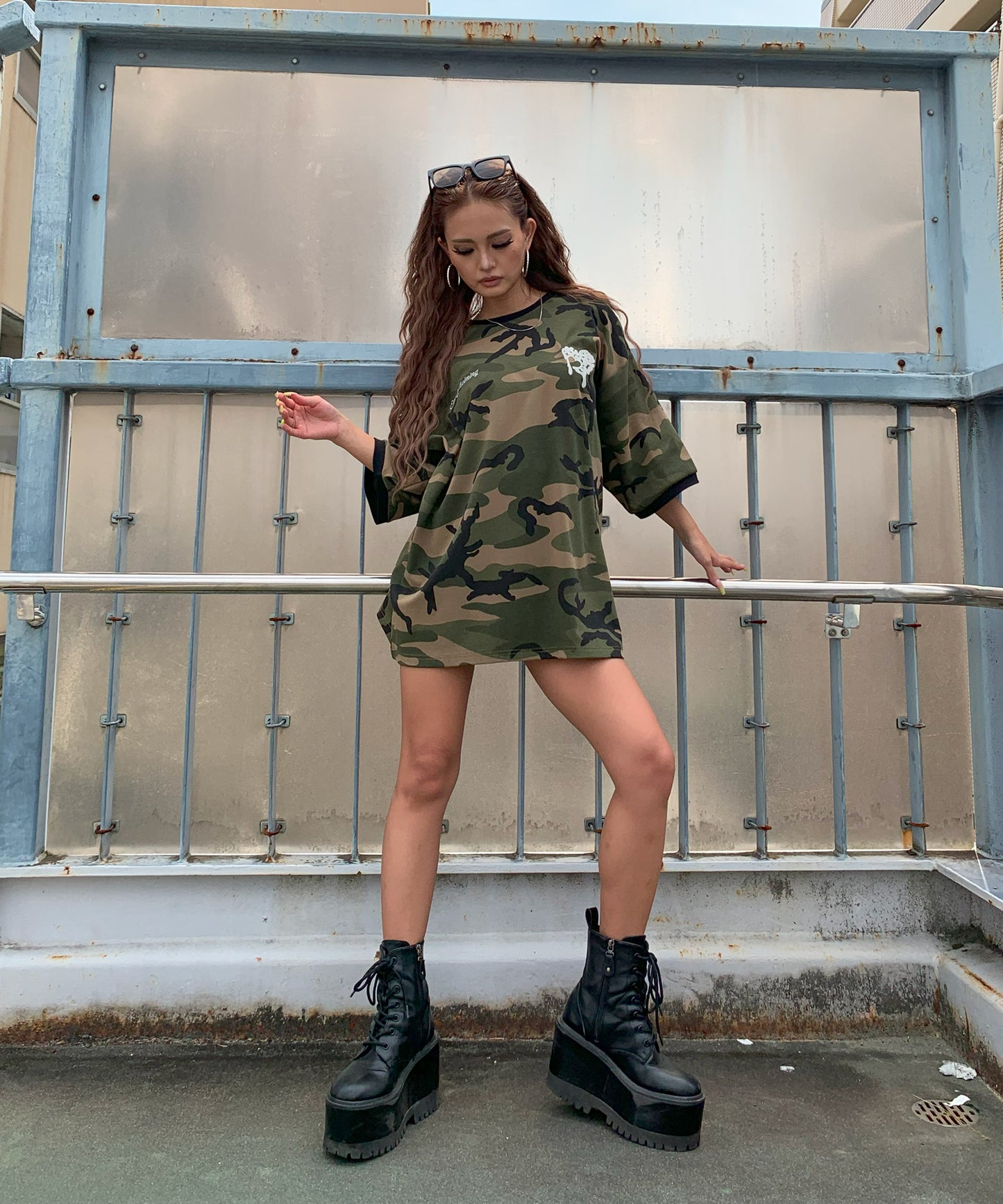 ハートサガラ刺繍半袖Tee