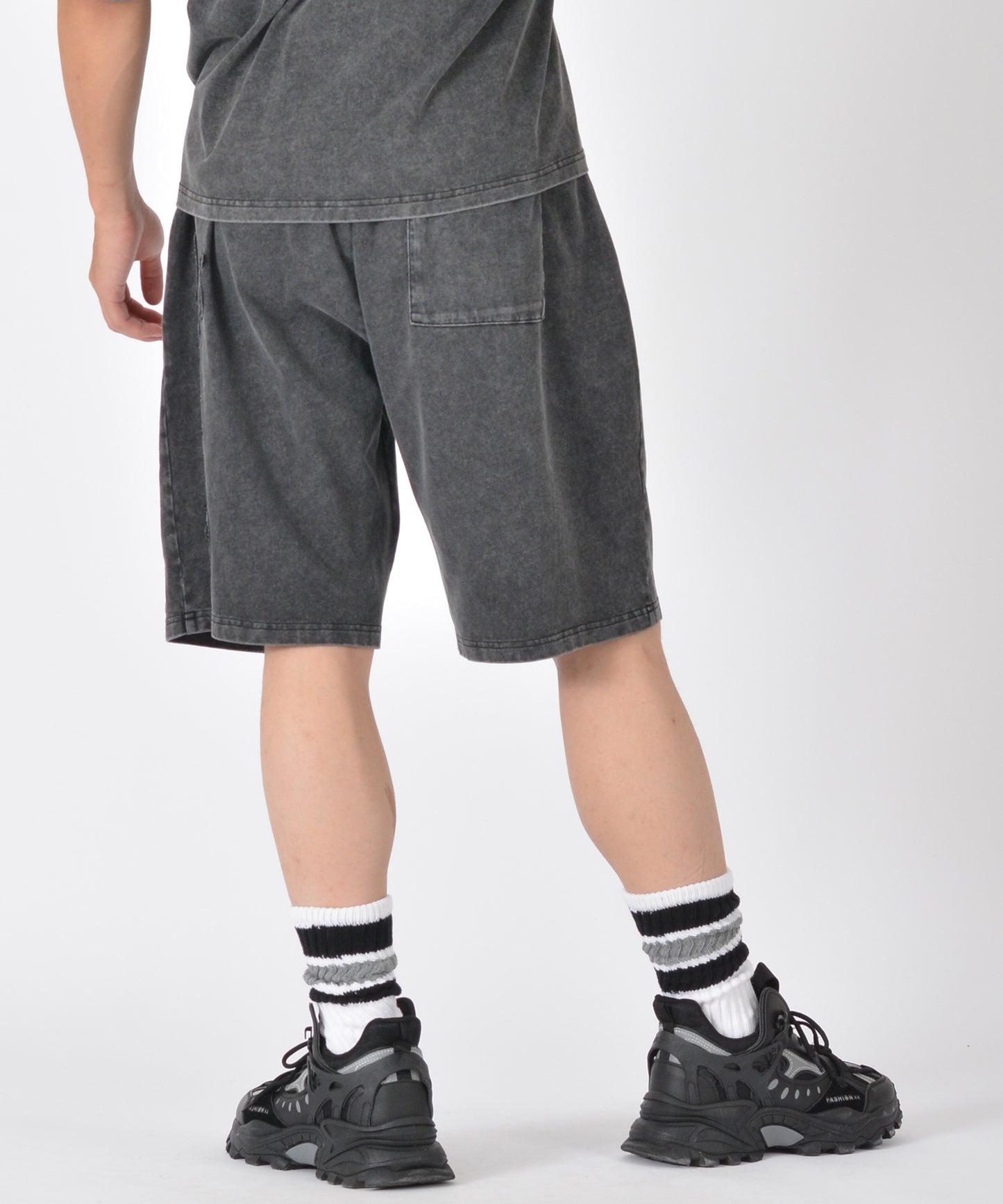 アップリケ刺繍ショートパンツ