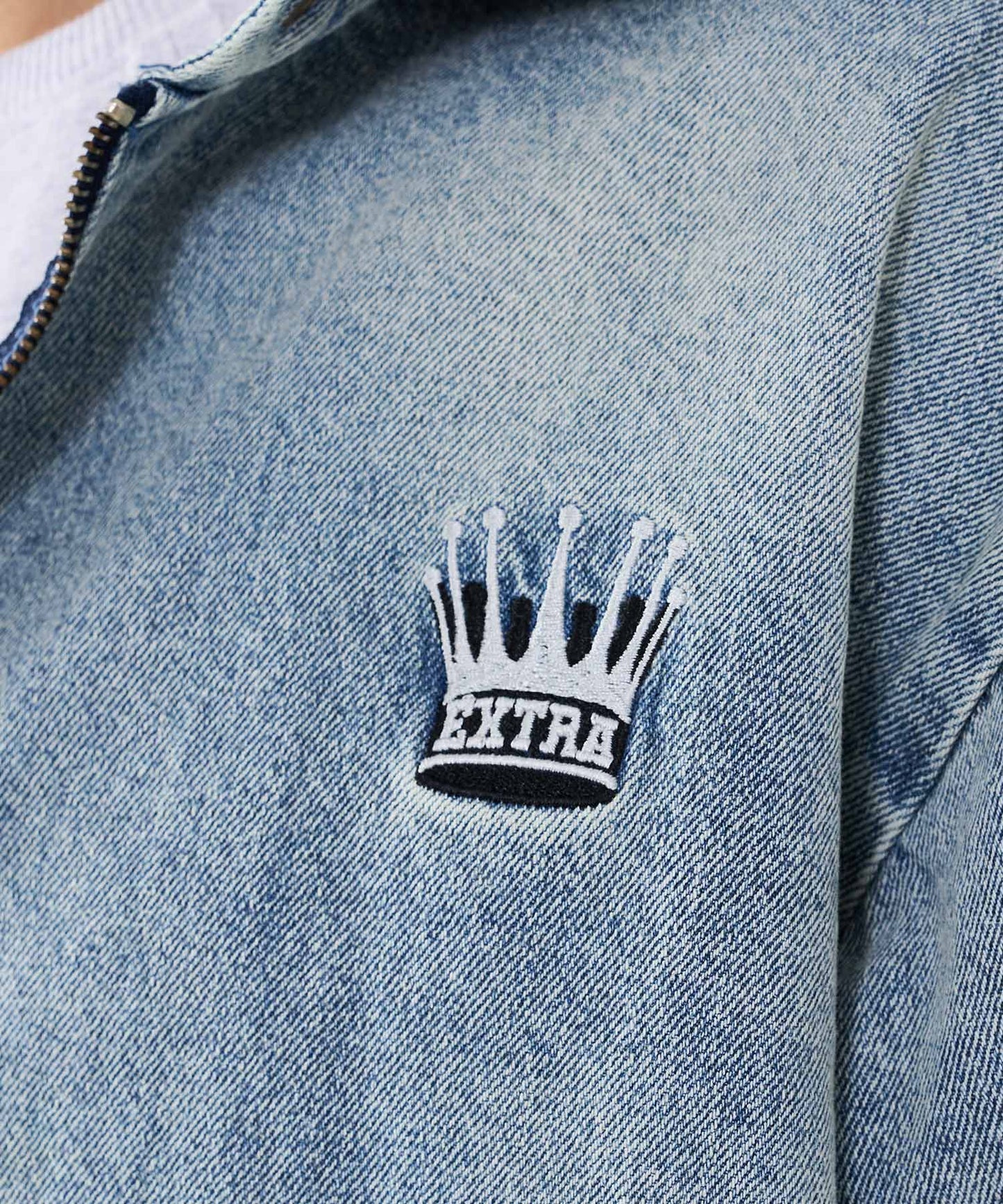 クラウン刺繡デニムZIPパーカー