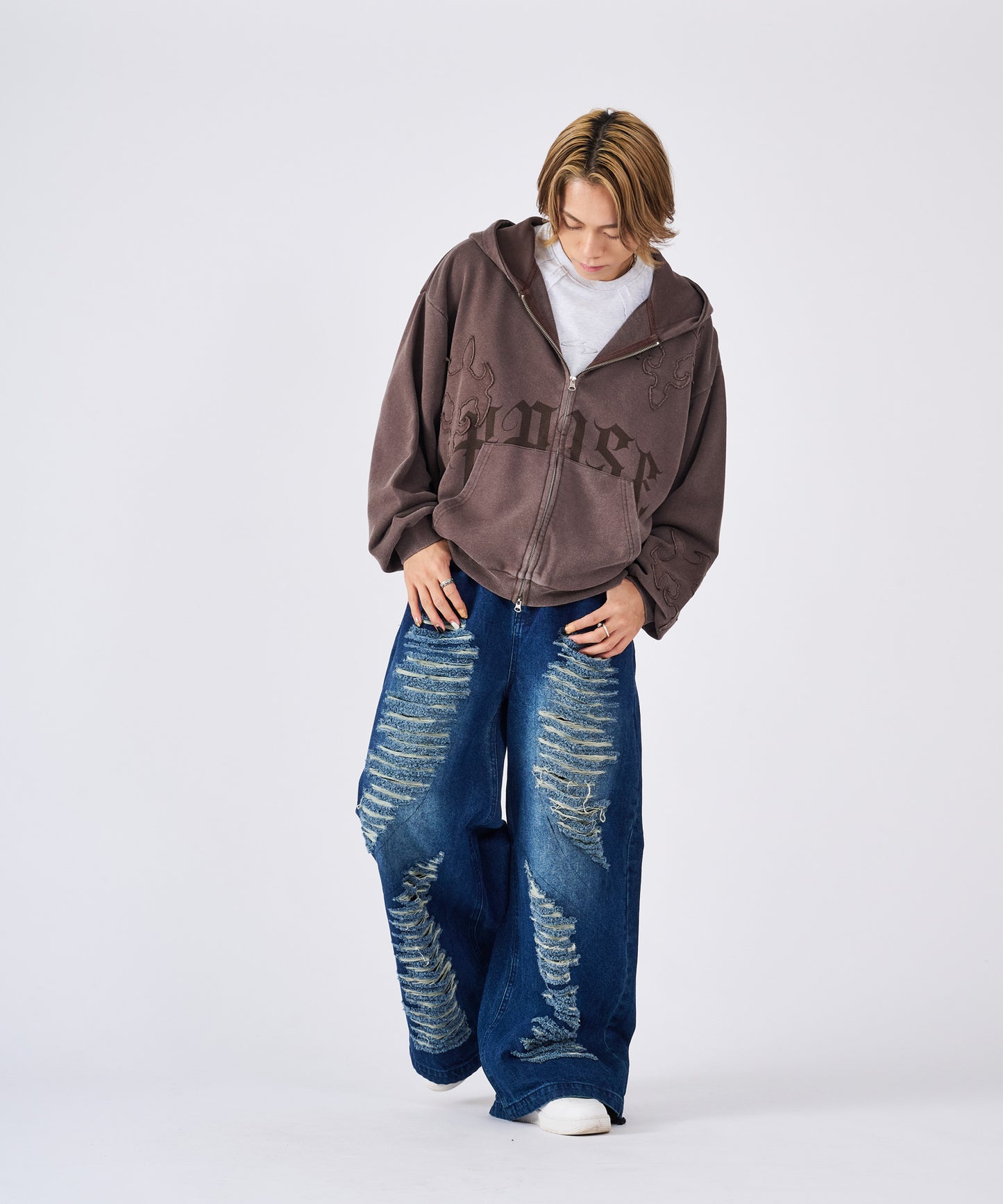カットオフアップリケZIPパーカー