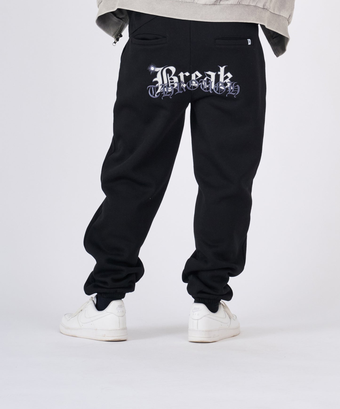 ロゴ刺繍スウェットパンツ