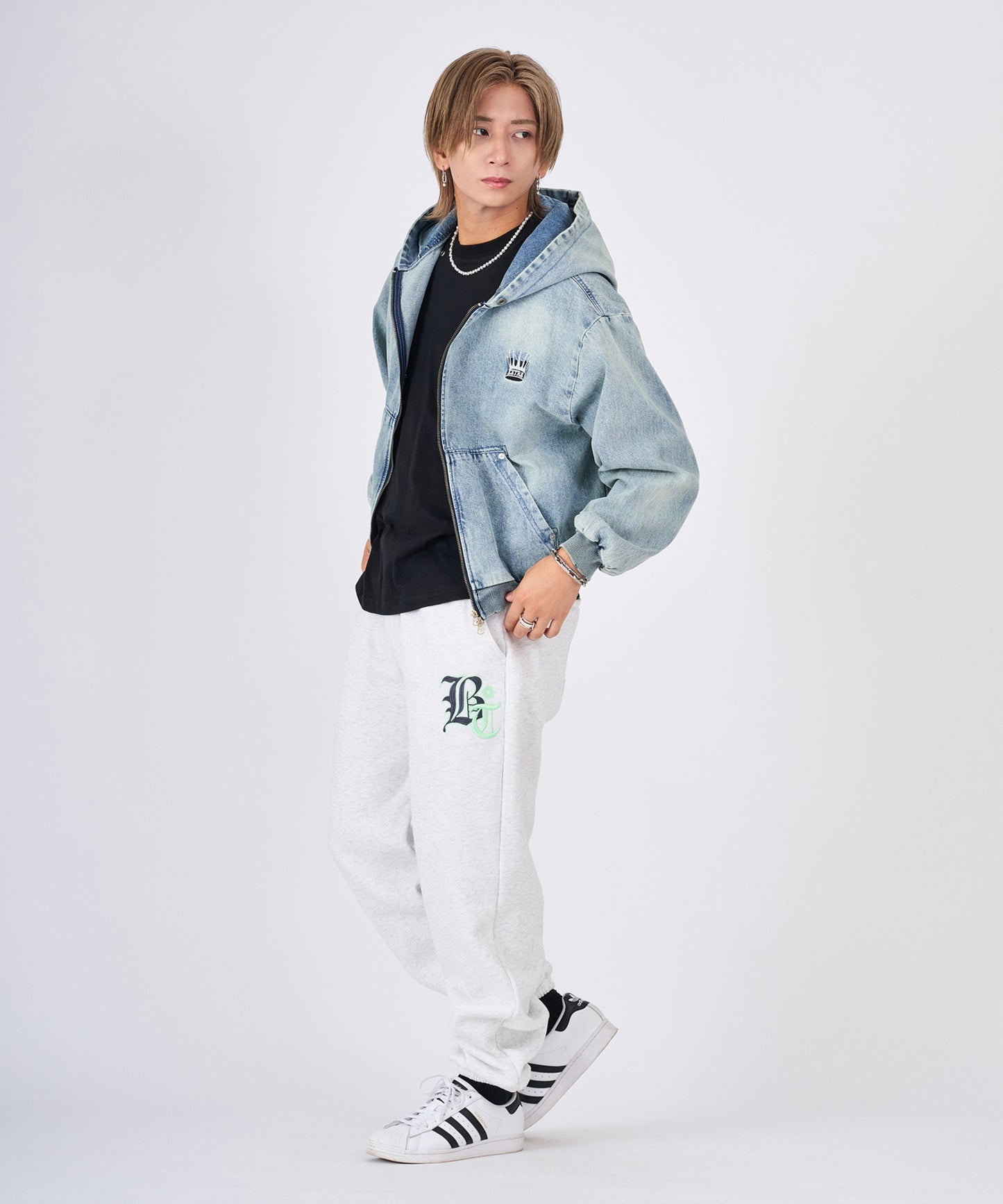 ロゴ刺繍スウェットパンツ