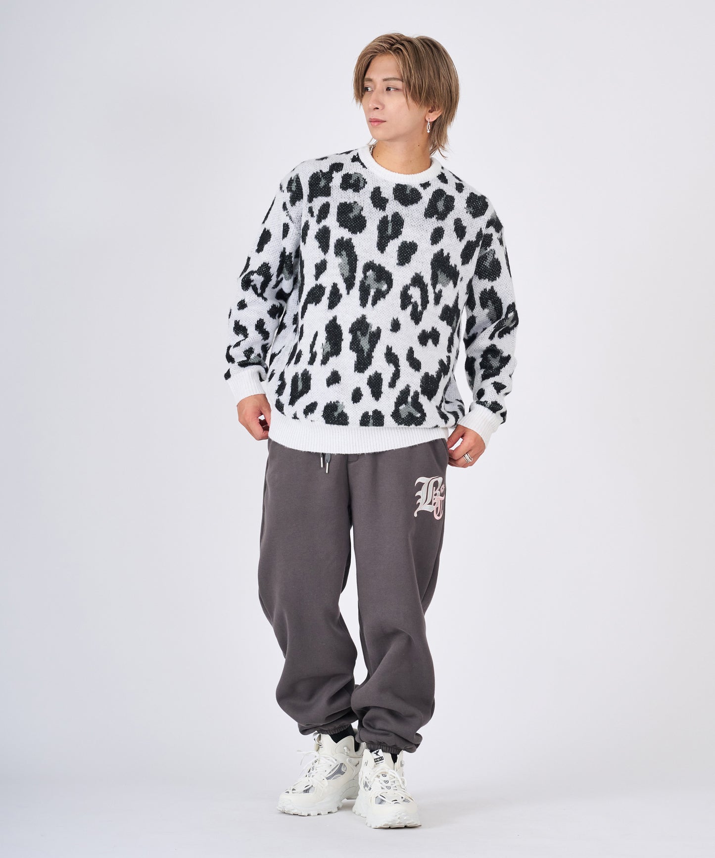 ロゴ刺繍スウェットパンツ