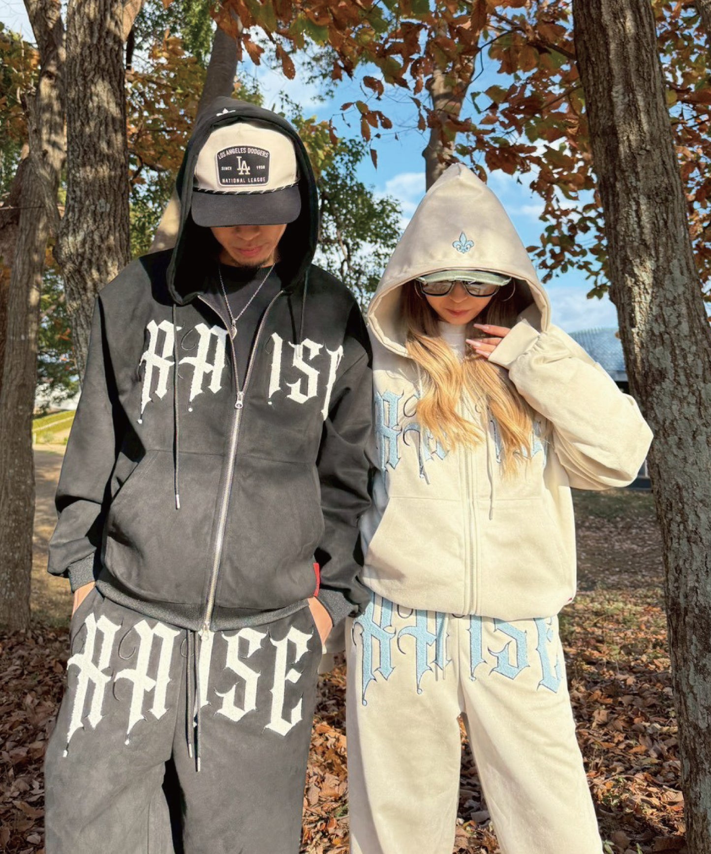 カットスエード　サガラ刺繍セットアップ