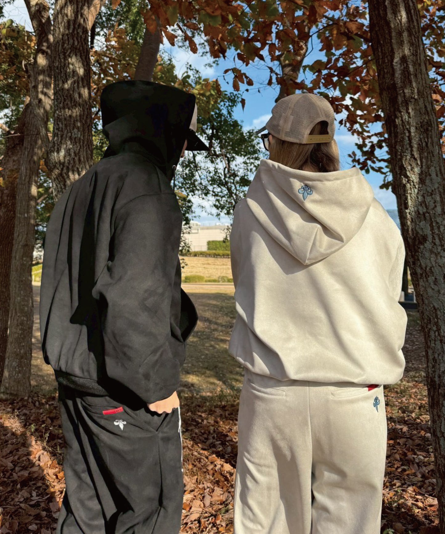 カットスエード　サガラ刺繍セットアップ