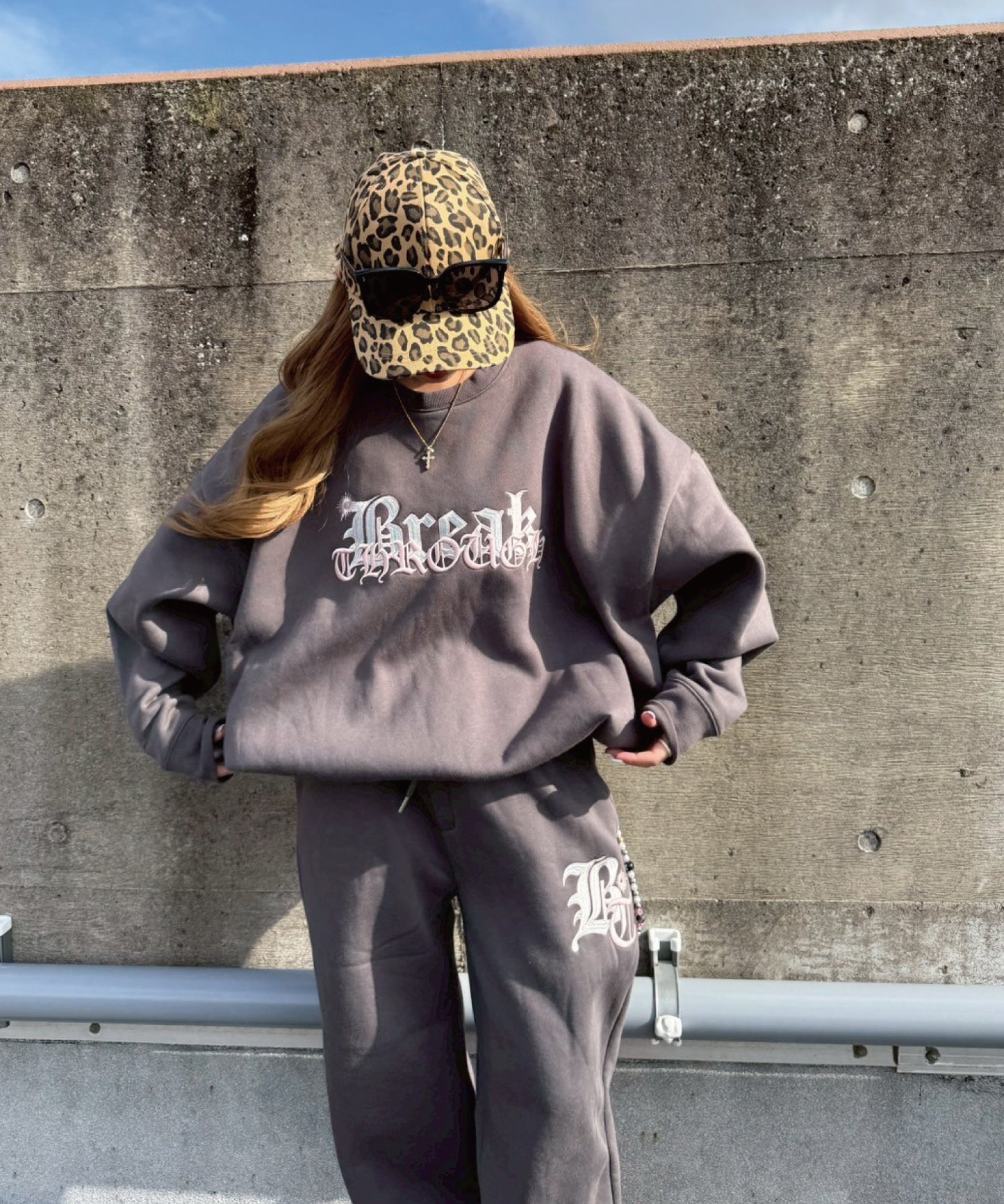 ロゴ刺繍スウェットセットアップ