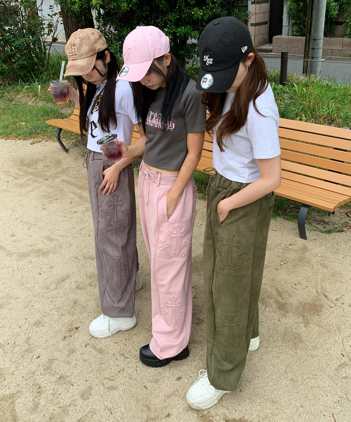スエードエンボスワイドパンツ