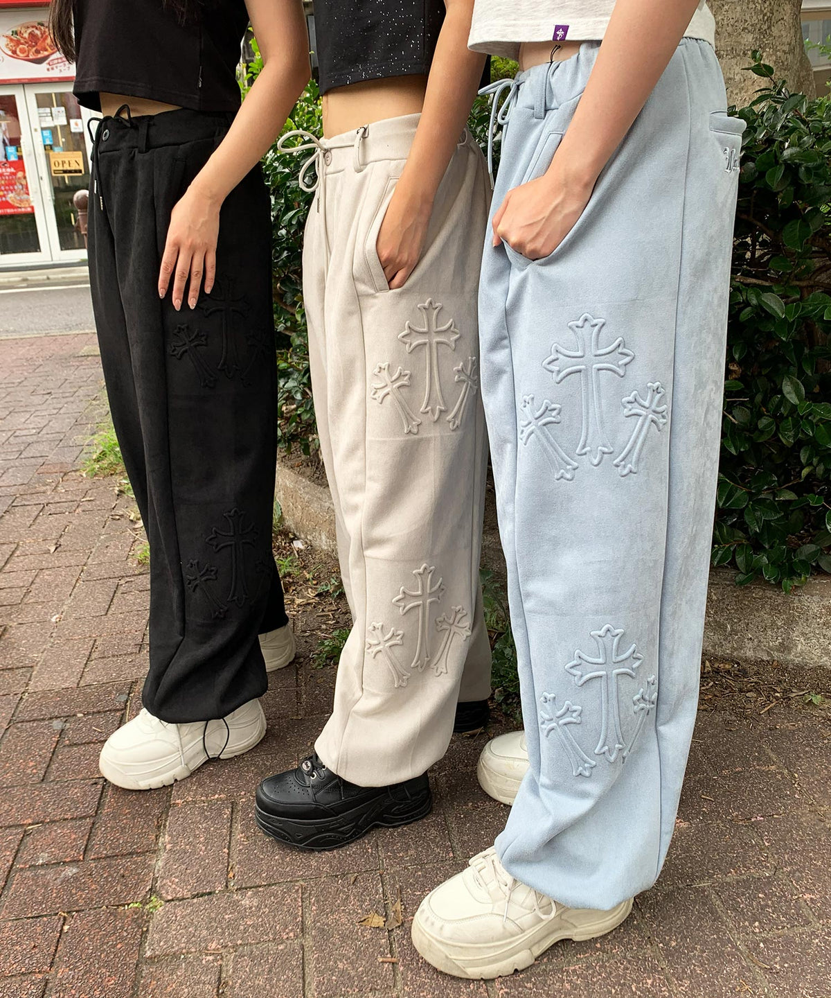 スエードエンボスワイドパンツ