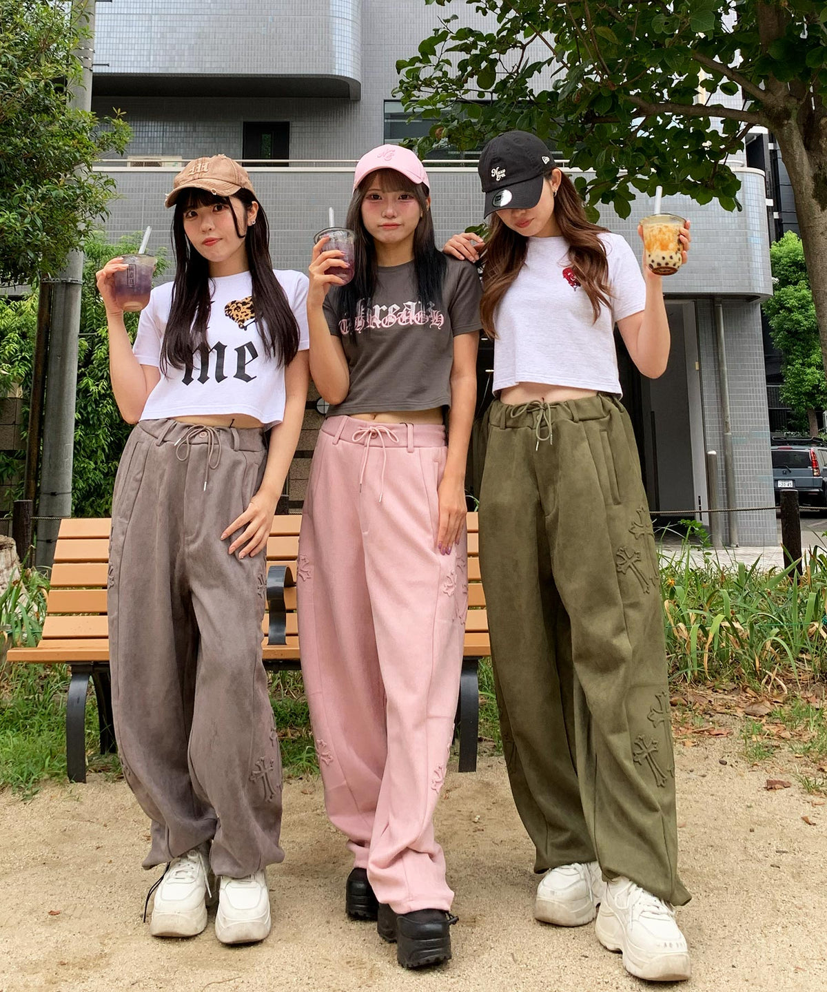 スエードエンボスワイドパンツ