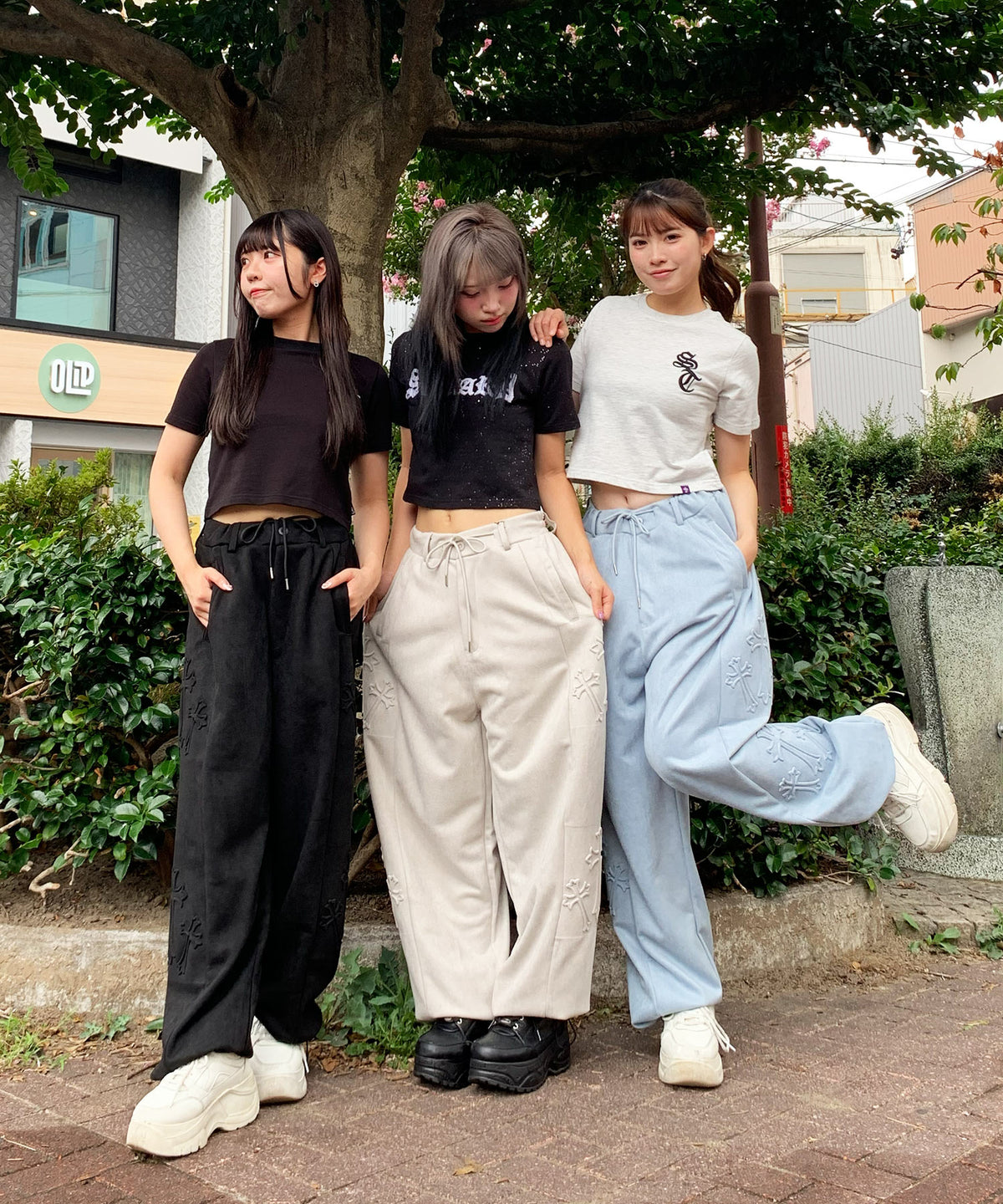 スエードエンボスワイドパンツ